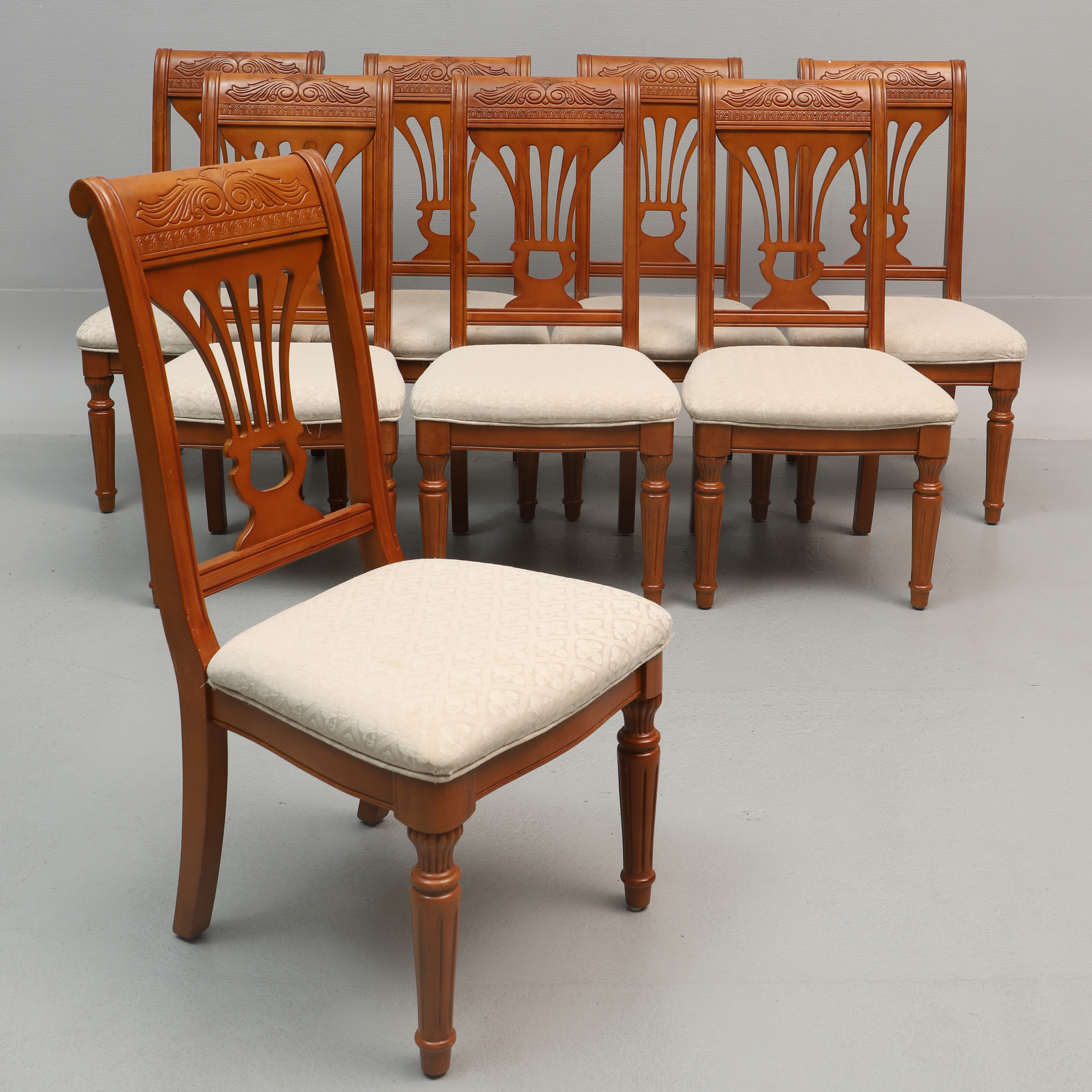 STOLAR, 8 st, mahogny, 1900-talets senare hälft.