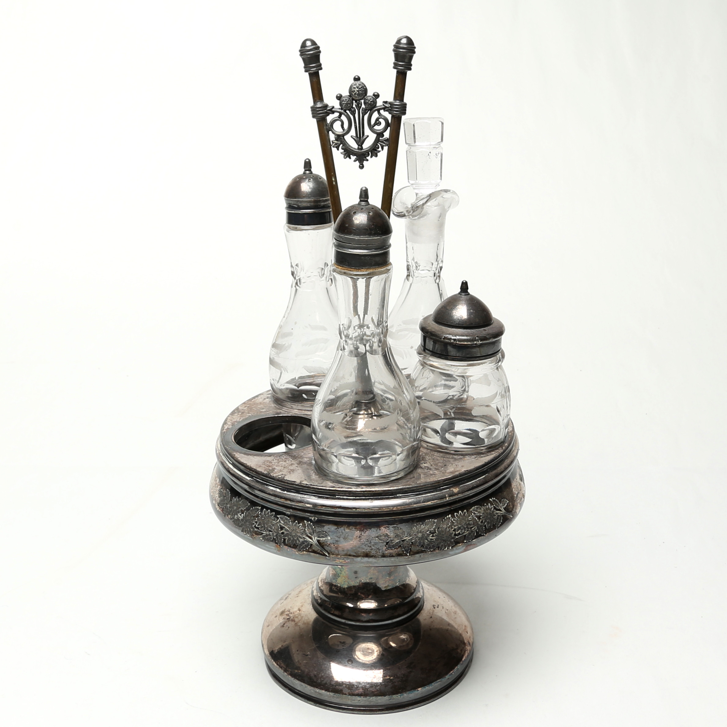BORDSSURTUT, enligt uppgift tillverkad i Boston, USA, nysilver/glas, sent 1800-tal.
