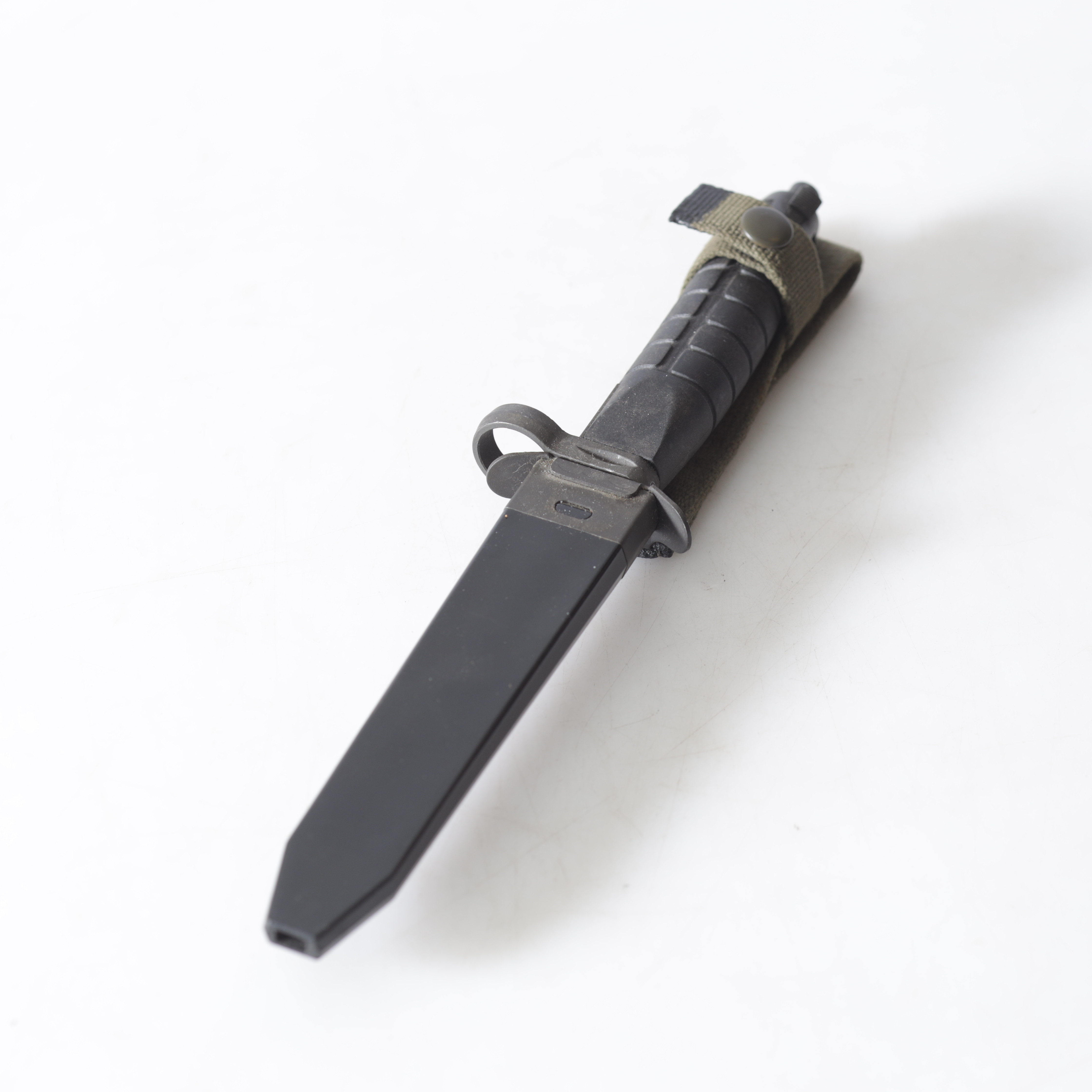 KNIVBAJONETT, m/1965, för AK4.