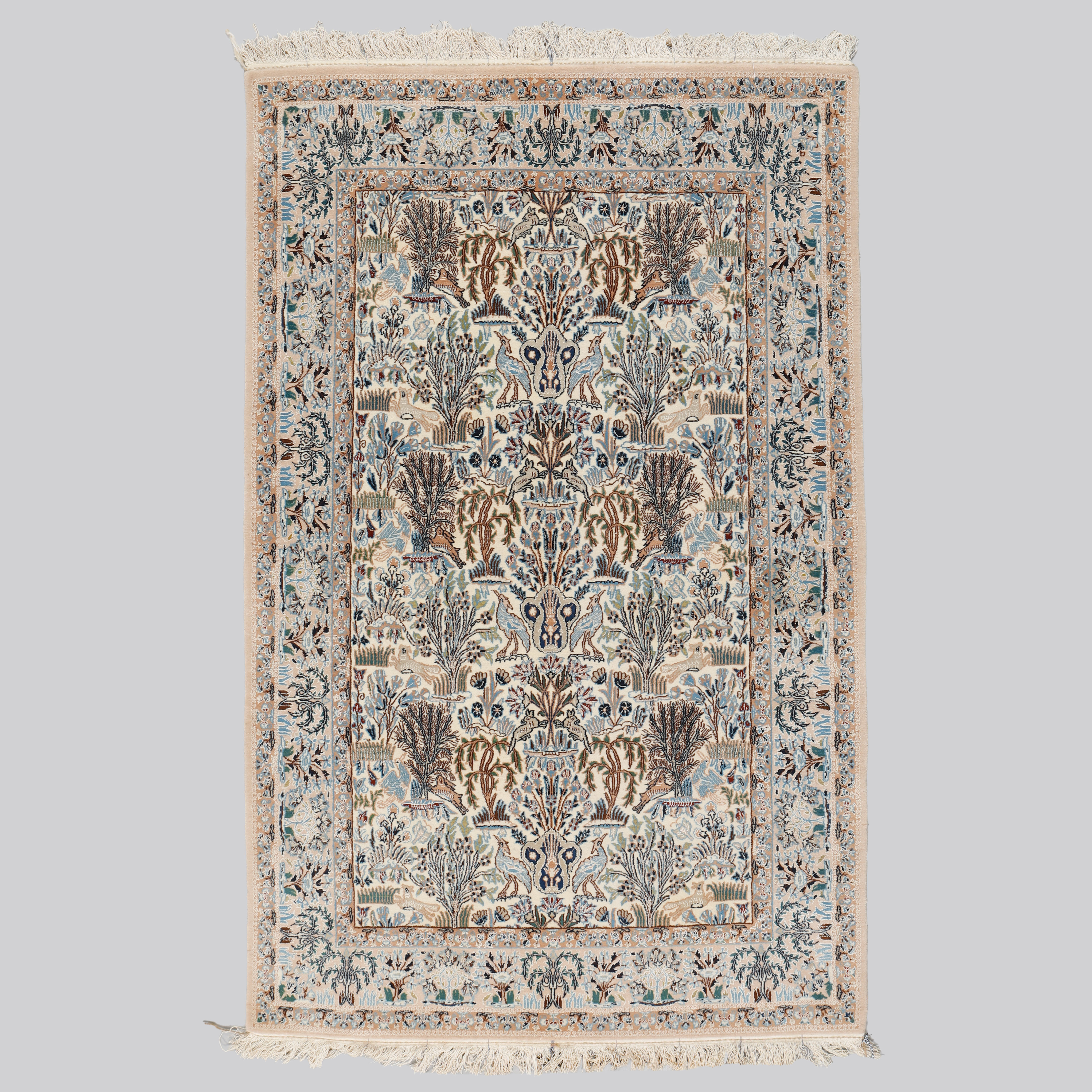 MATTA med silkesinslag, Nain, figural, ca 168 x 108 cm.