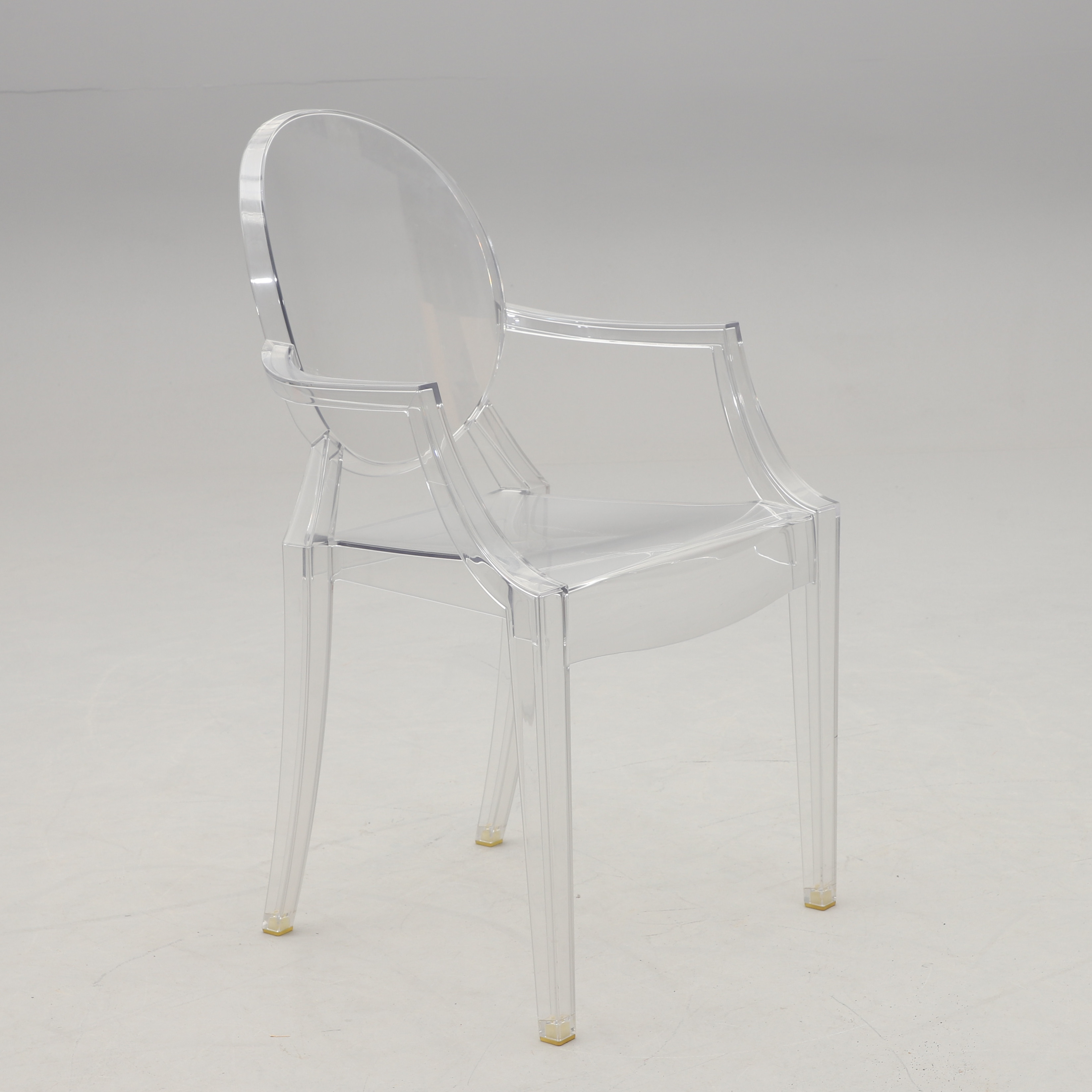 PHILIPPE STARCK. Karmstol, formgjuten polykarbonat, "Louis Ghost", Kartell.