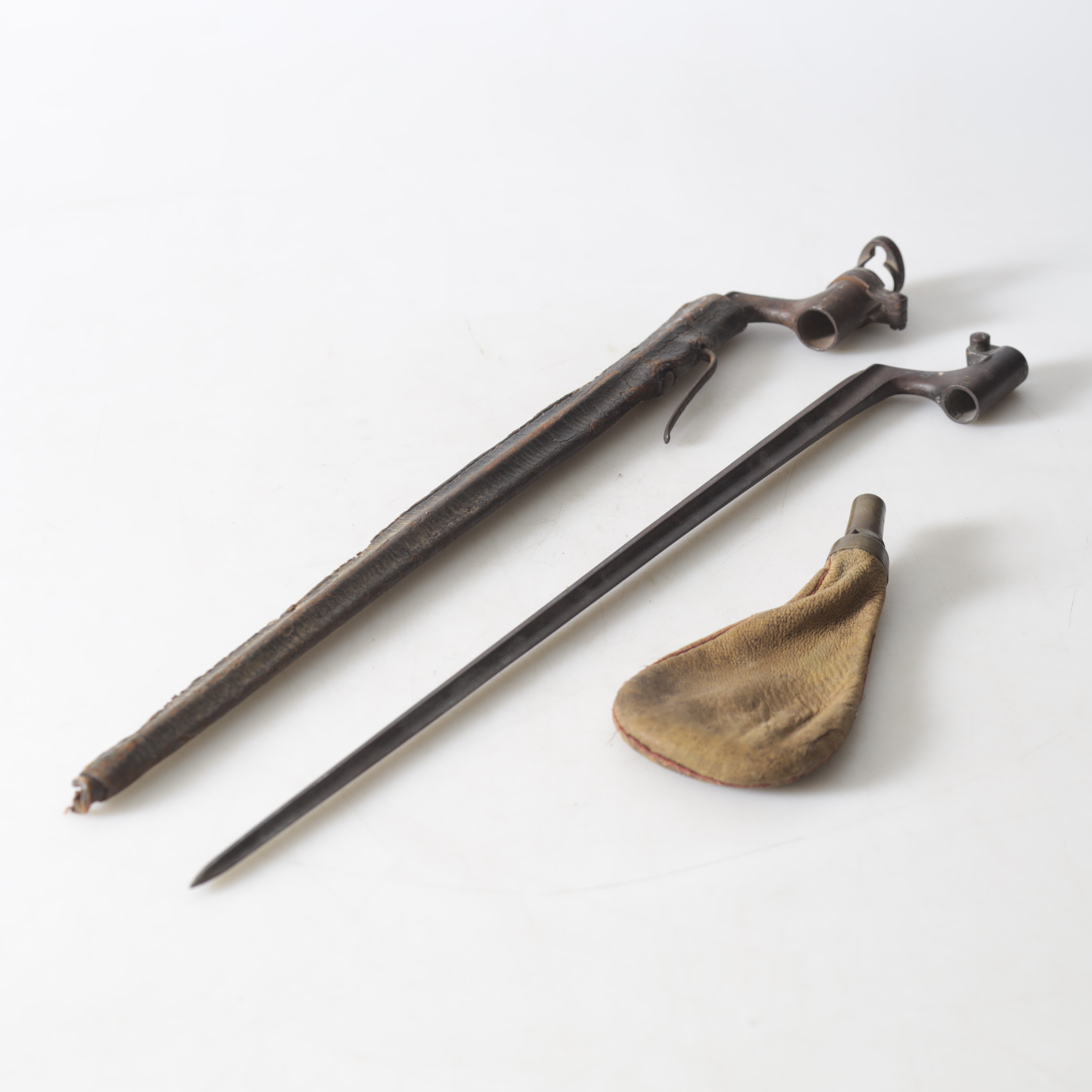 HYLSBAJONETTER & HAGELPUNG, 3 delar, 1800-tal.