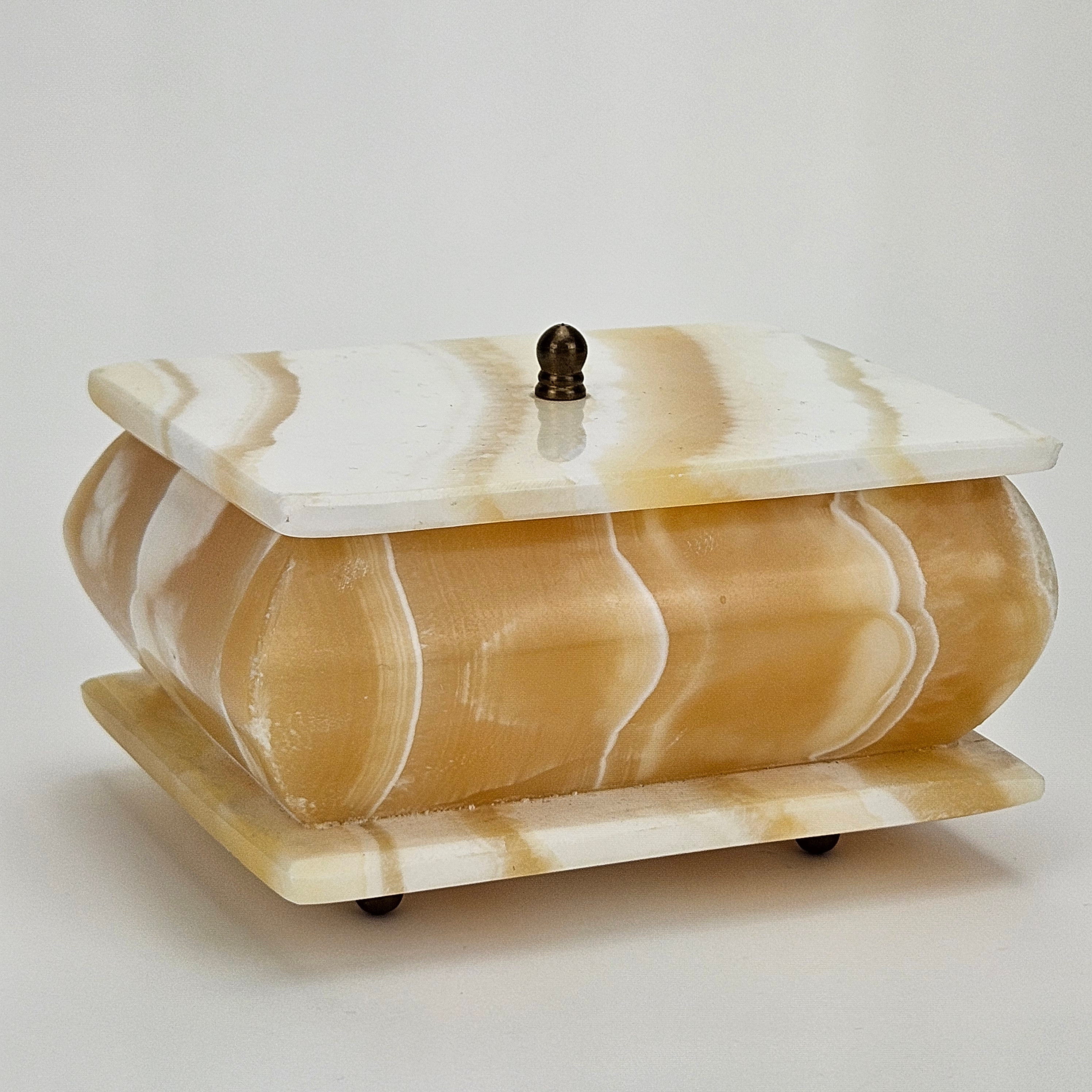 SMYCKESSKRIN, onyx, 1900-tal.