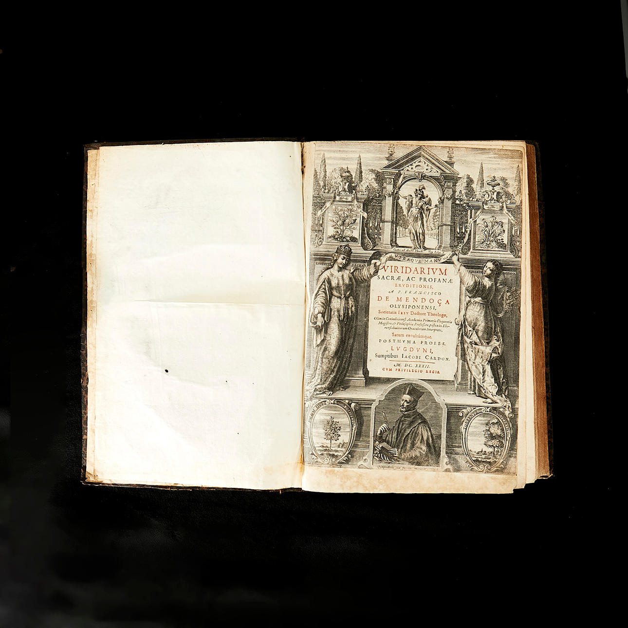 MENDOCAS VIRIDARIUM SACRAE AC PROFANAE ERUDITIONIS, tryckt av Jacques Cardon 1632, titelblad med gravyr av Greqoire Huret, vattenstämpel på försättsbladet, samtida skinnband.