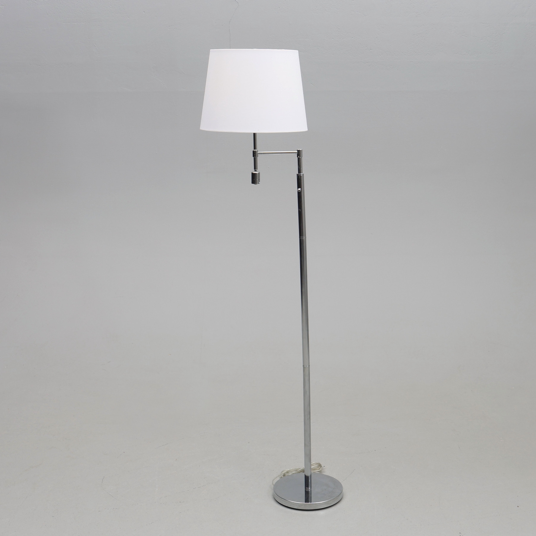 GOLVLAMPA, By Rydens.