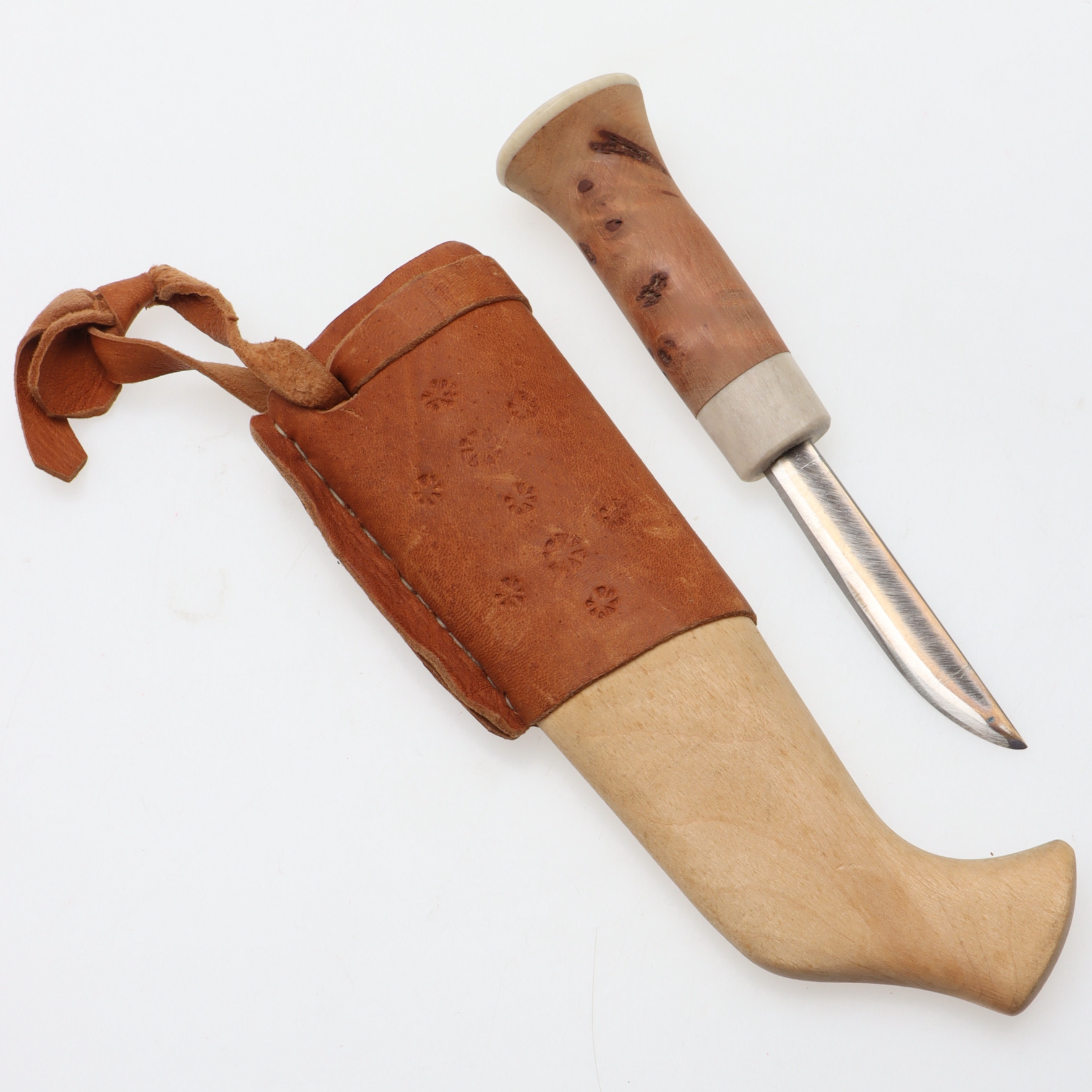 JAKTKNIV, trä, läder & horn, signerad RB.