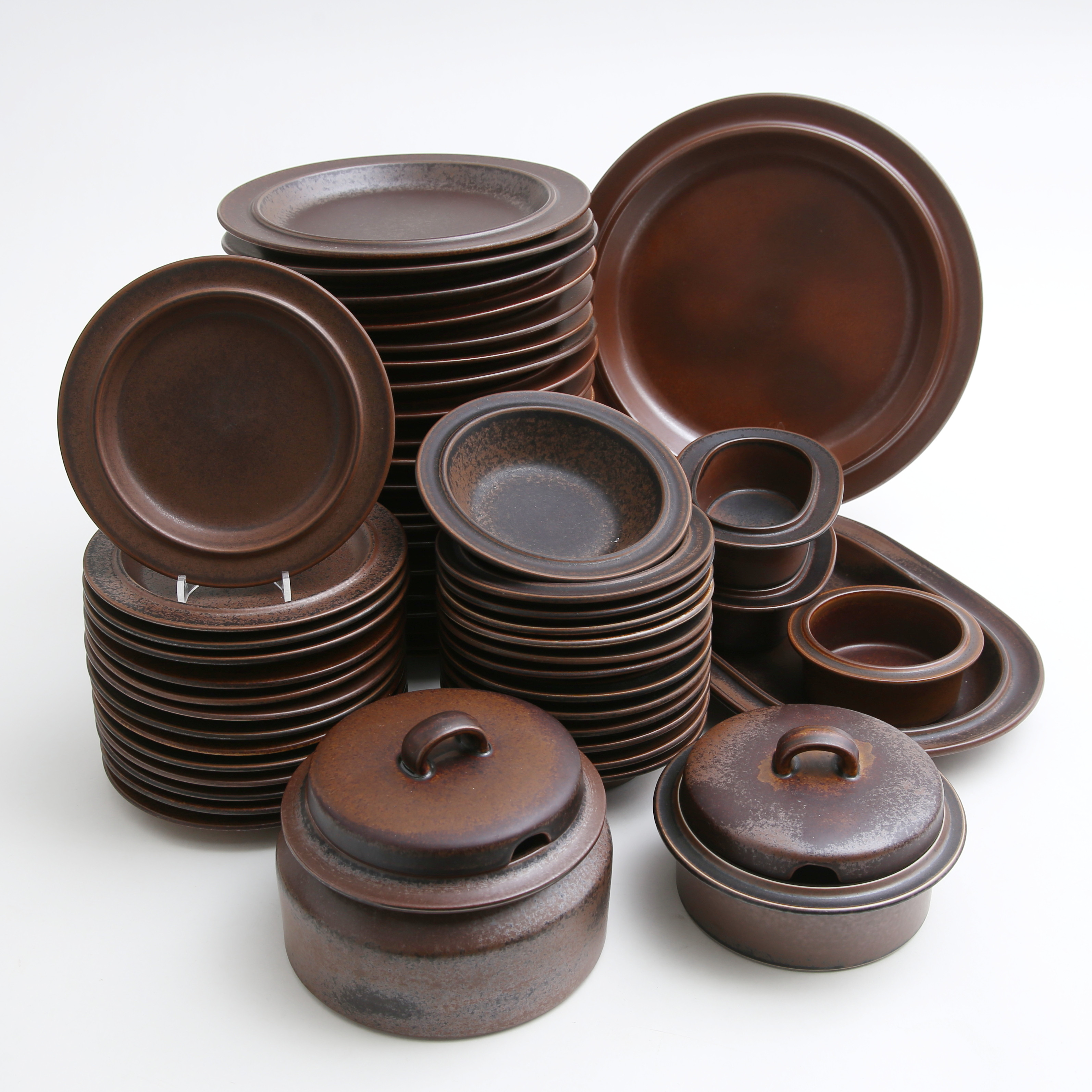 MATSERVIS, 54 delar, "Ruska", stengods, Ulla Procopé, Arabia, Finland, 1960-1999.