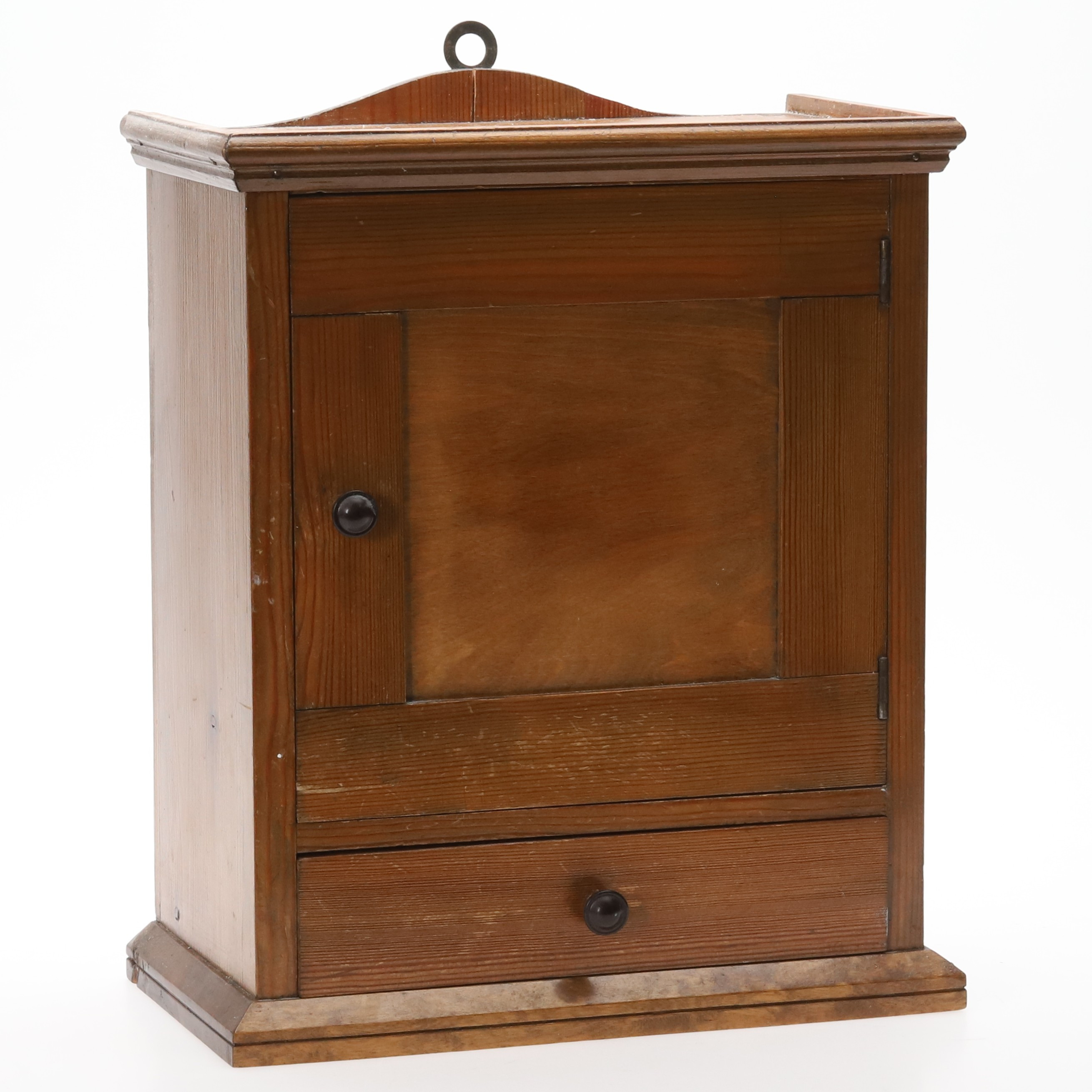VÄGGSKÅP, modell mindre, 1900-tal.