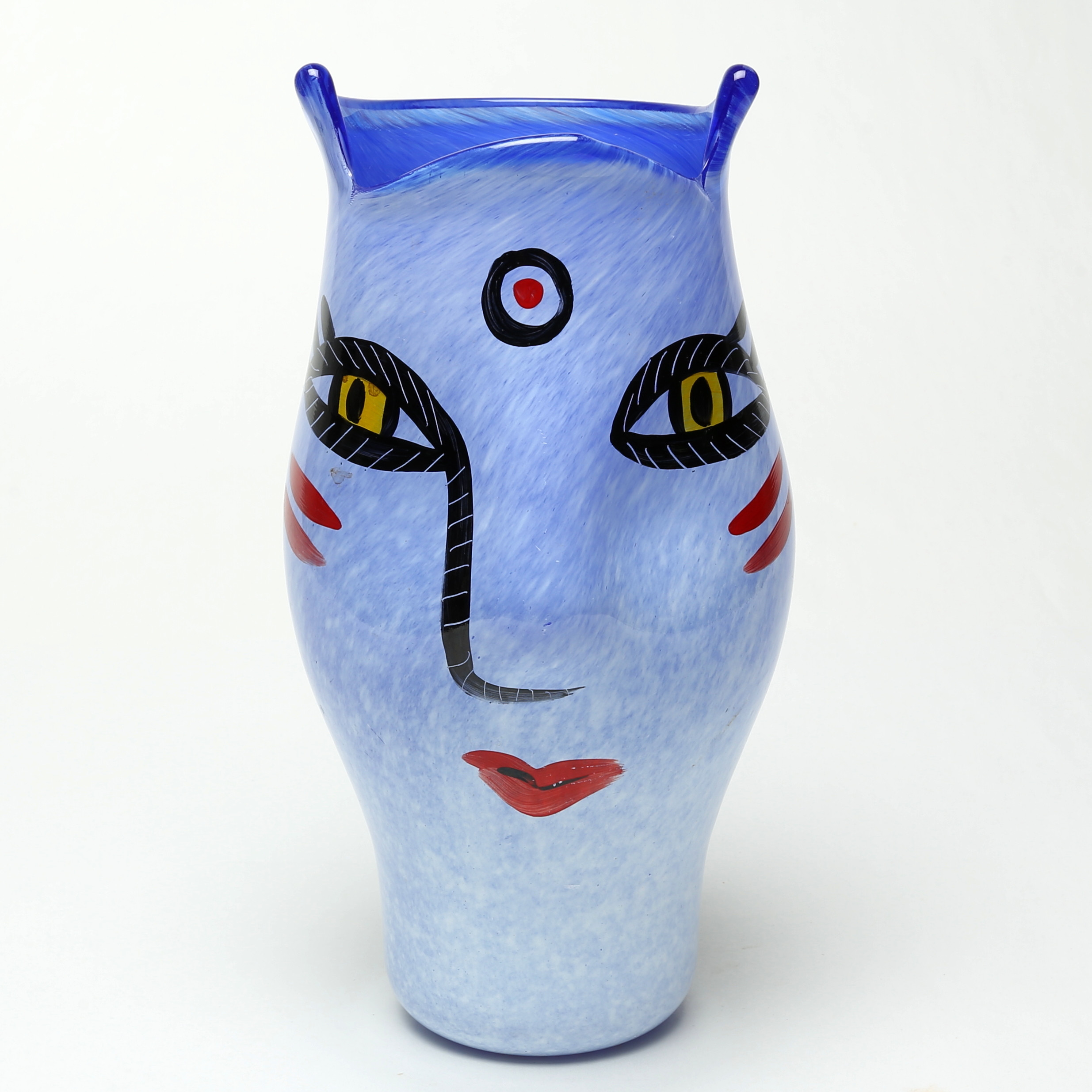 ULRICA HYDMAN-VALLIEN. VAS, glas, Kosta Boda, signerad.