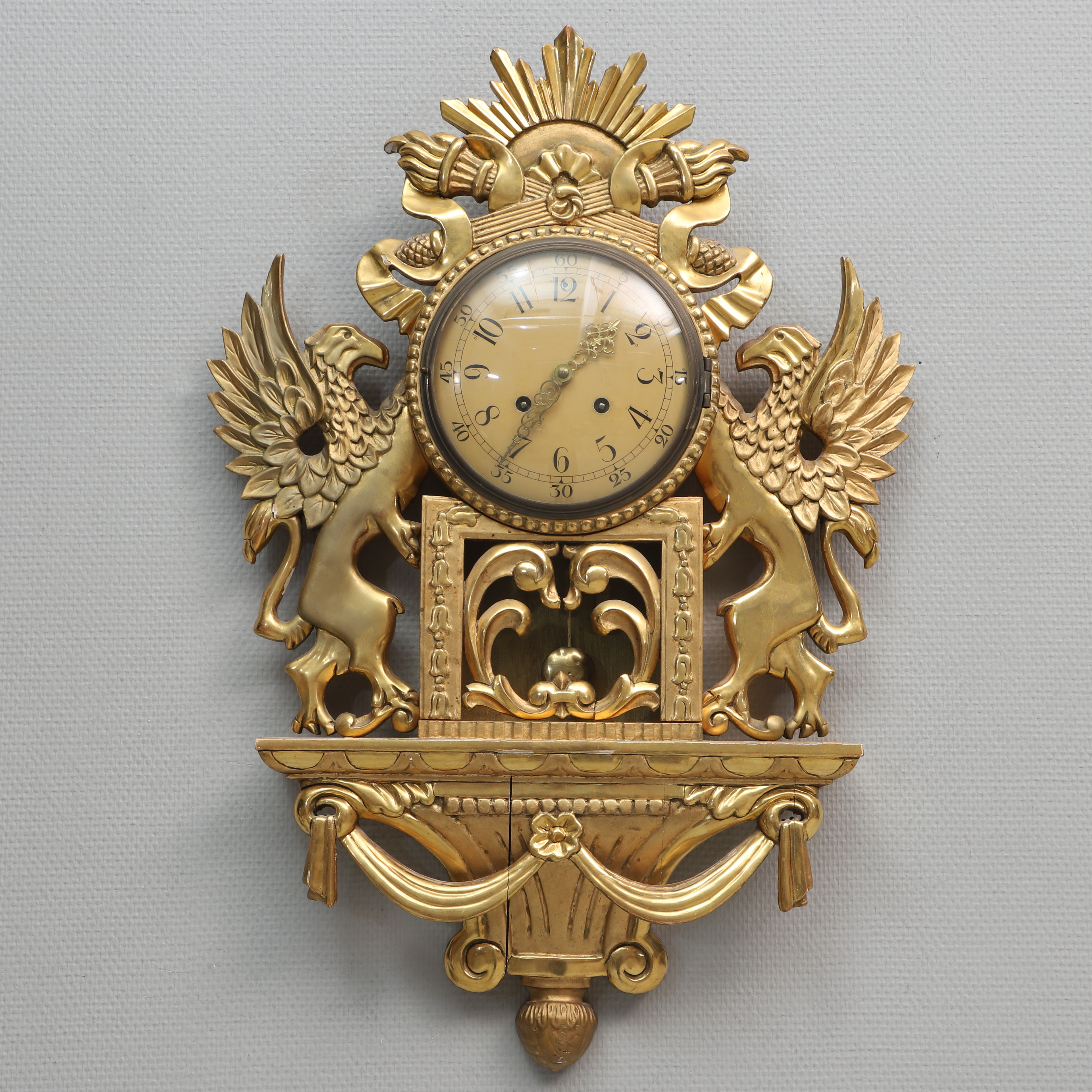 VÄGGPENDYL, förgylld, gustaviansk stil, 1900-tal.