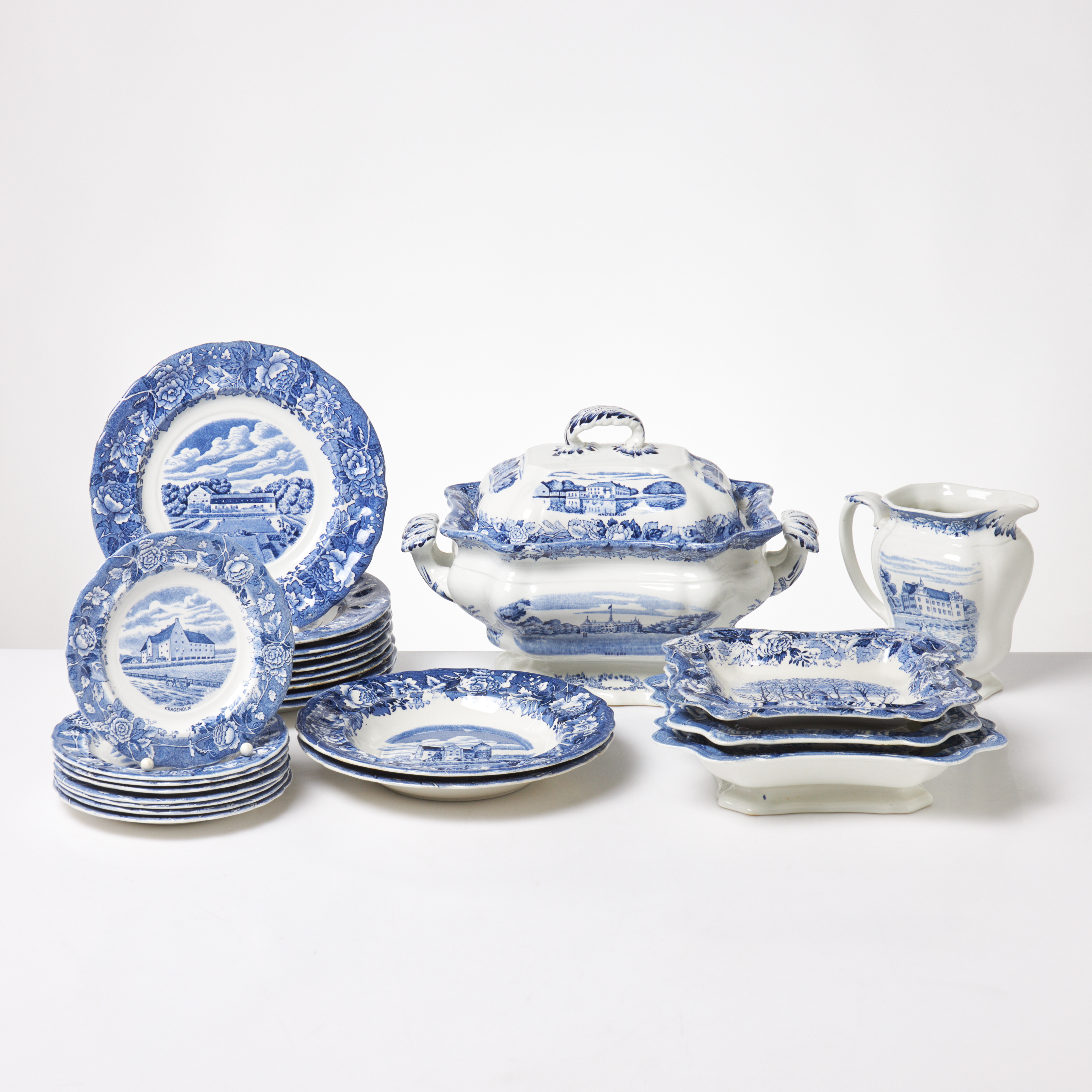 SERVIS. 24 dlr, "Skåne", Rörstrand, transferware, 1900-talets första hälft.