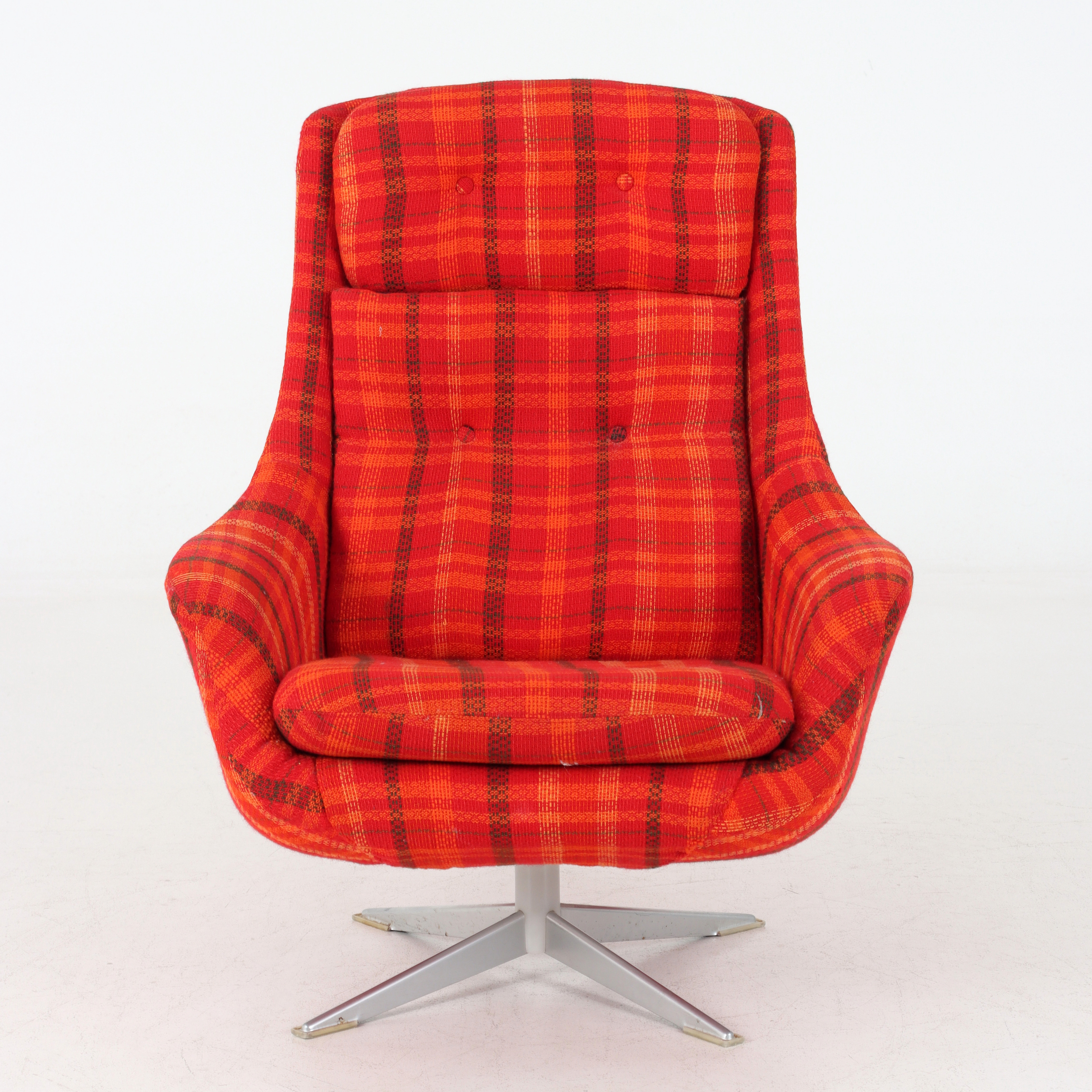 SNURRFÅTÖLJ, textil, 1970-tal.