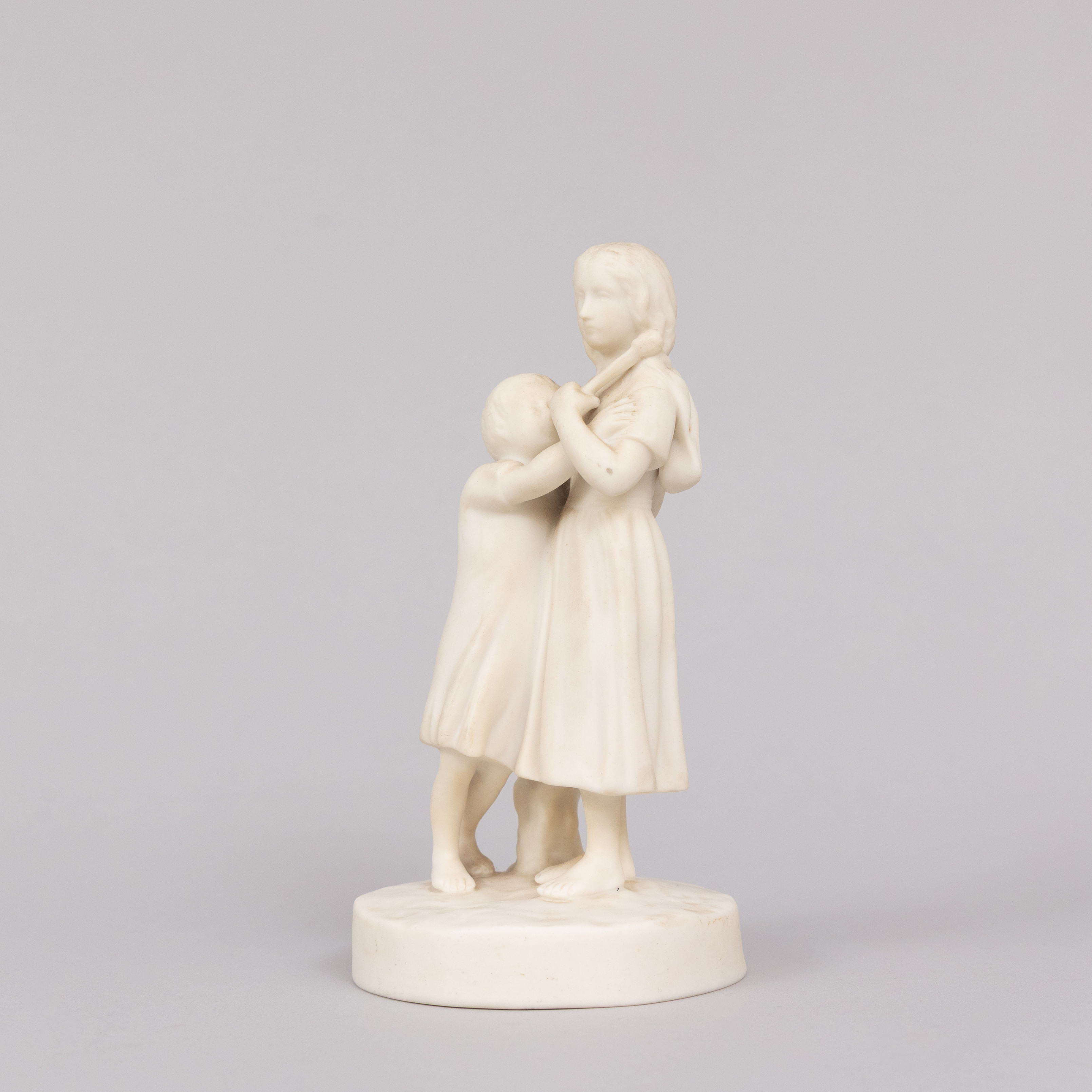SKULPTUR, parian, "Tiggarbarn", Adèle Rudenschöld, Gustavsberg. 1907.