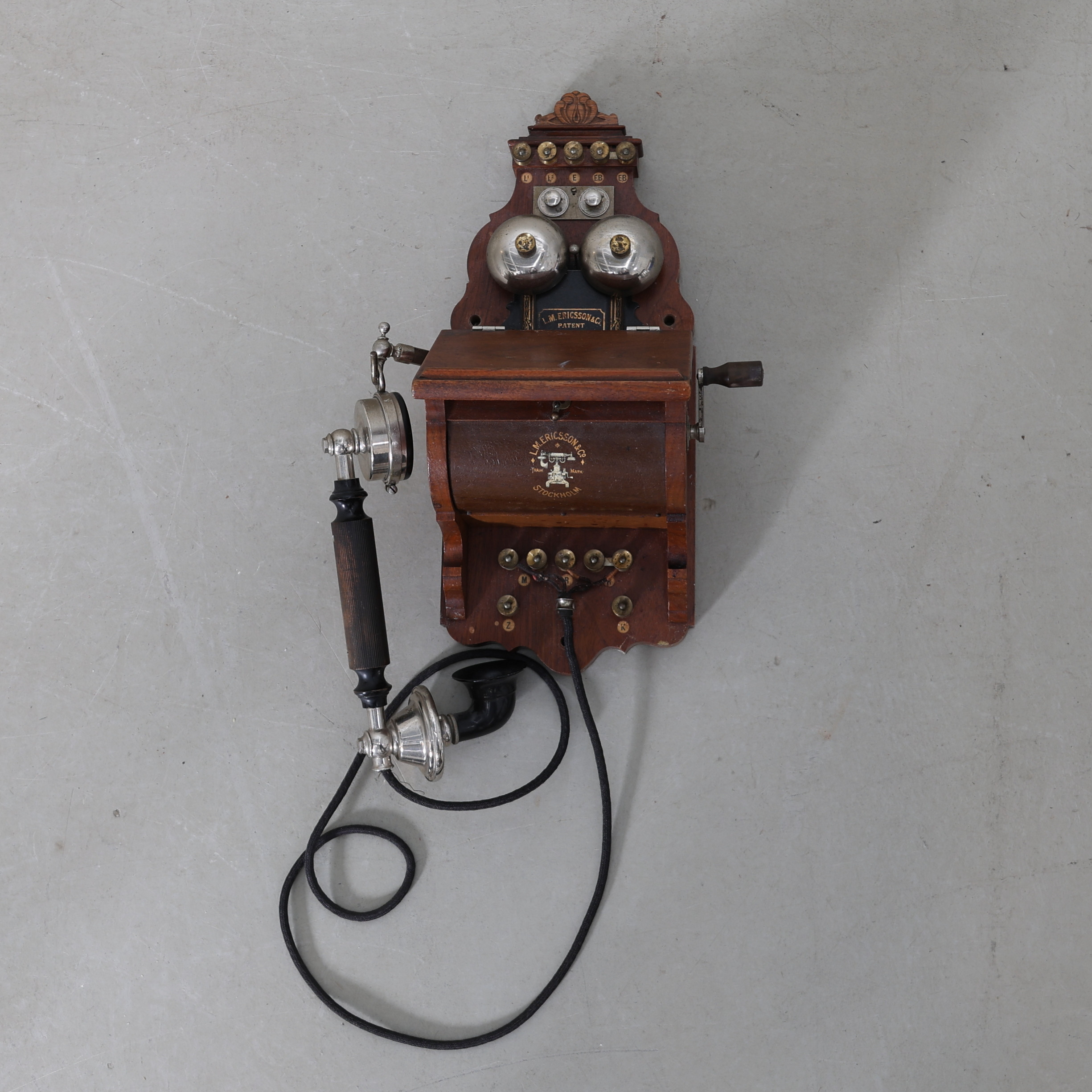 VÄGGTELEFON, L.M. Ericsson & Co., 1900-talets början.