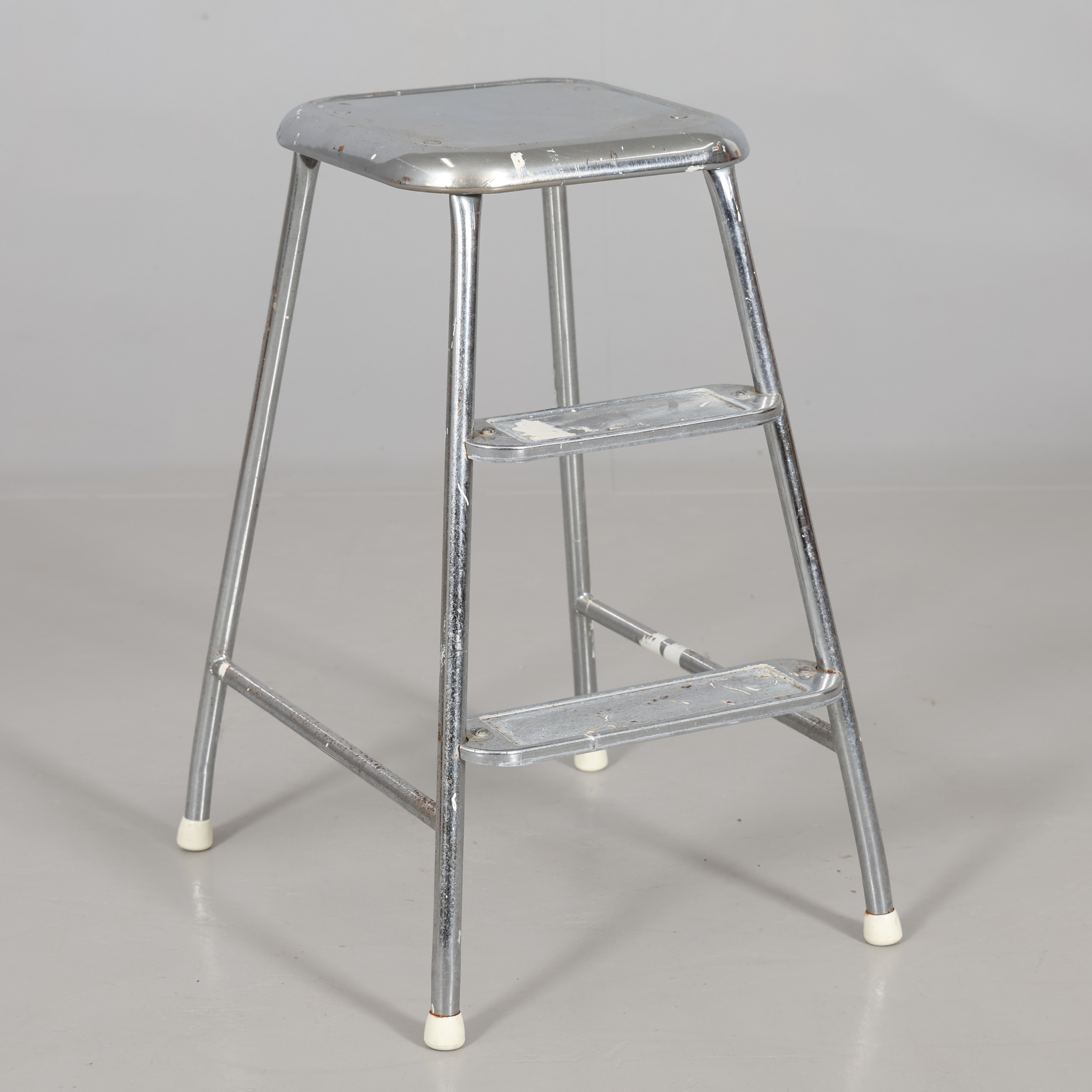 STEGPALL metall AWAB.
