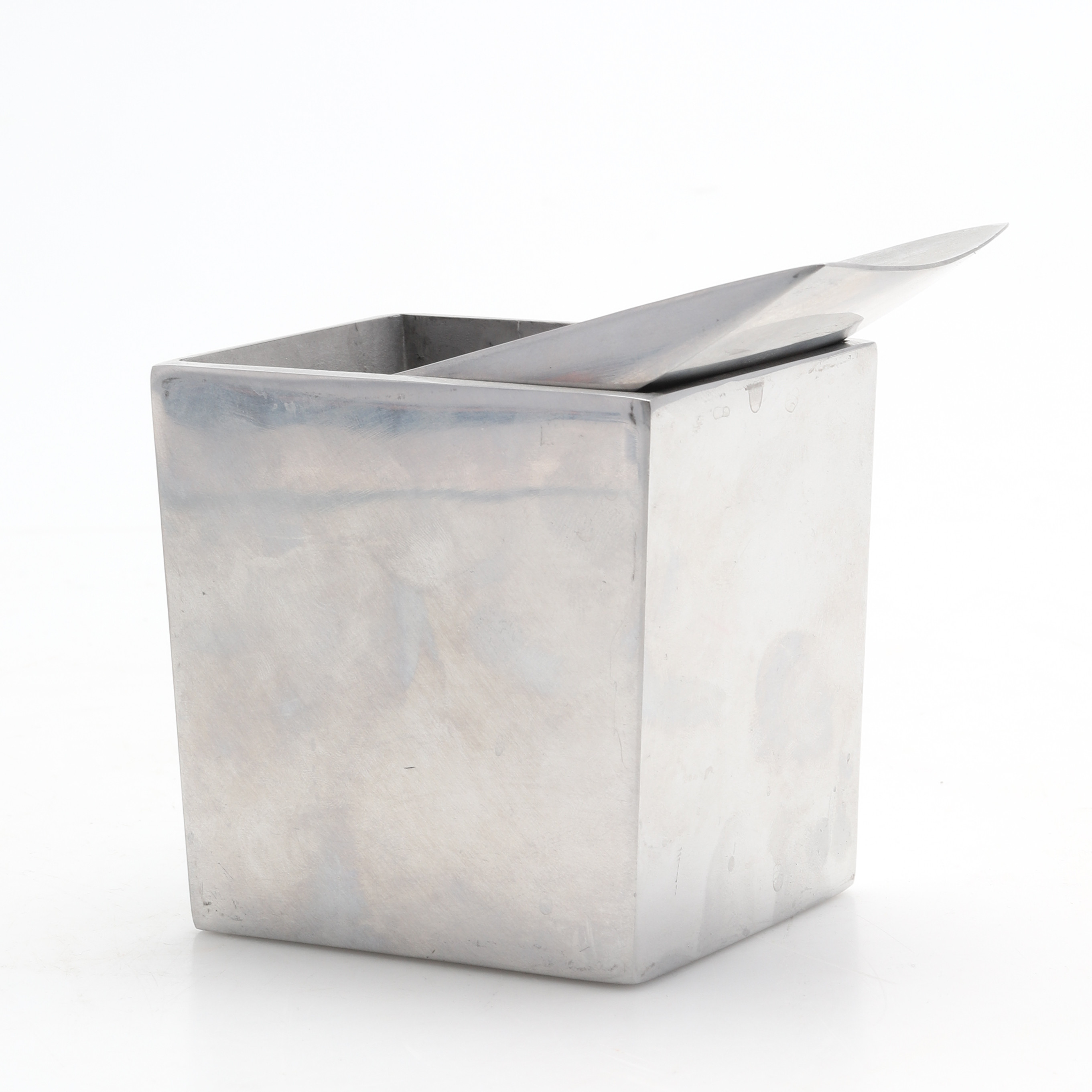 PHILIPPE STARCK. Askfat, "Ray Hollis", XO, Frankrike, polerad aluminium, formgiven 1986.