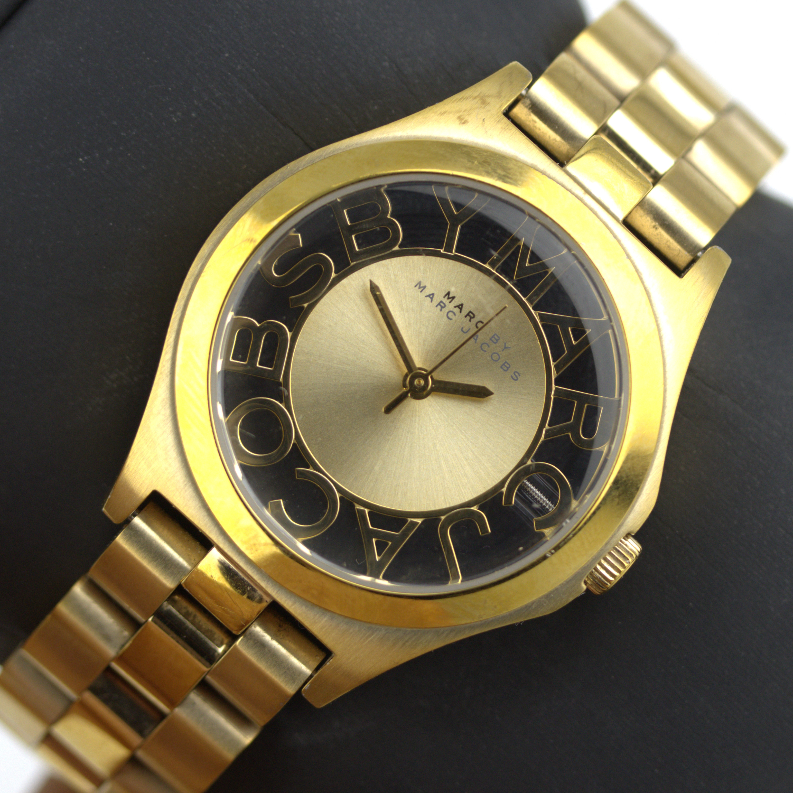 MARC JACOBS. Armbandsur, unisex, förgyllt stål, i originalask.