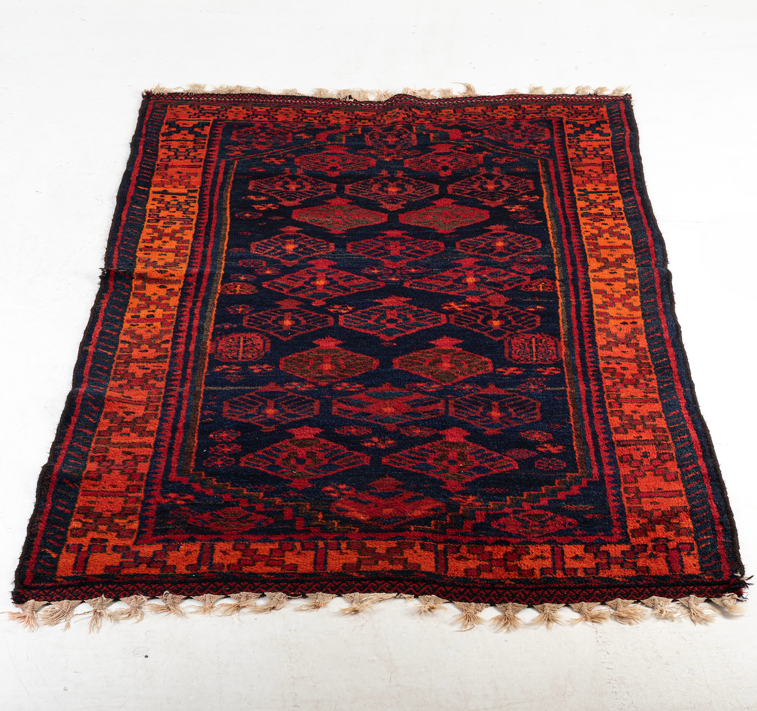 MATTA, handknuten afghan ca 220 x 142 cm.