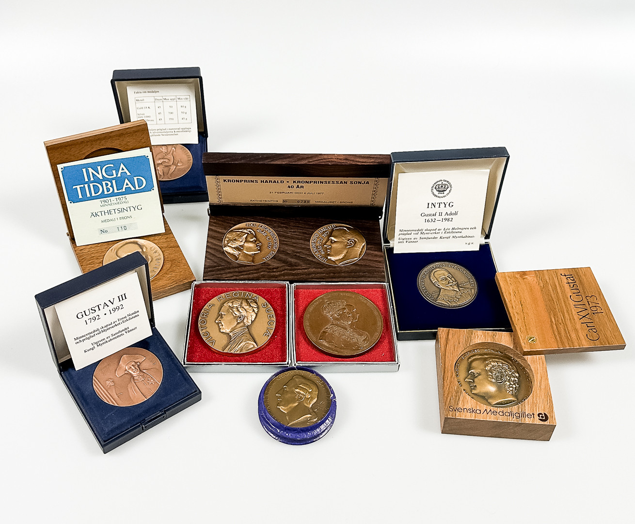 MEDALJER, 10 st, brons.