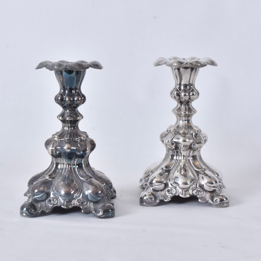 LJUSSTAKAR, 1 par, nysilver, Rokokostil, 1900-tal.