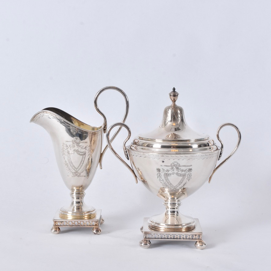 STRÖSOCKERSKÅL SAMT GRÄDDKANNA, nysilver, Empirestil, 1900-tal.