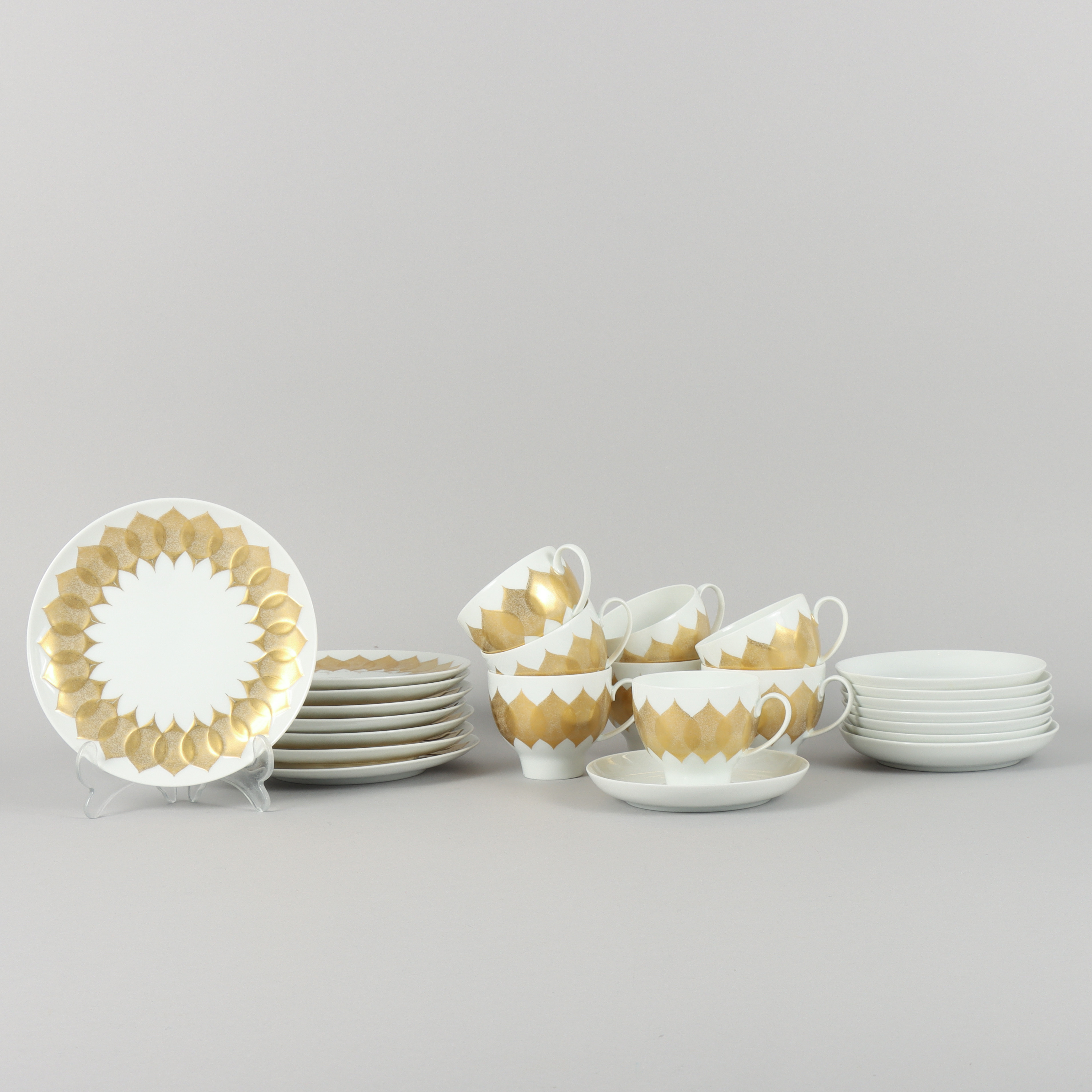 BJÖRN WIINBLAD. Kaffeservis Rosenthal, Lotus Gold.