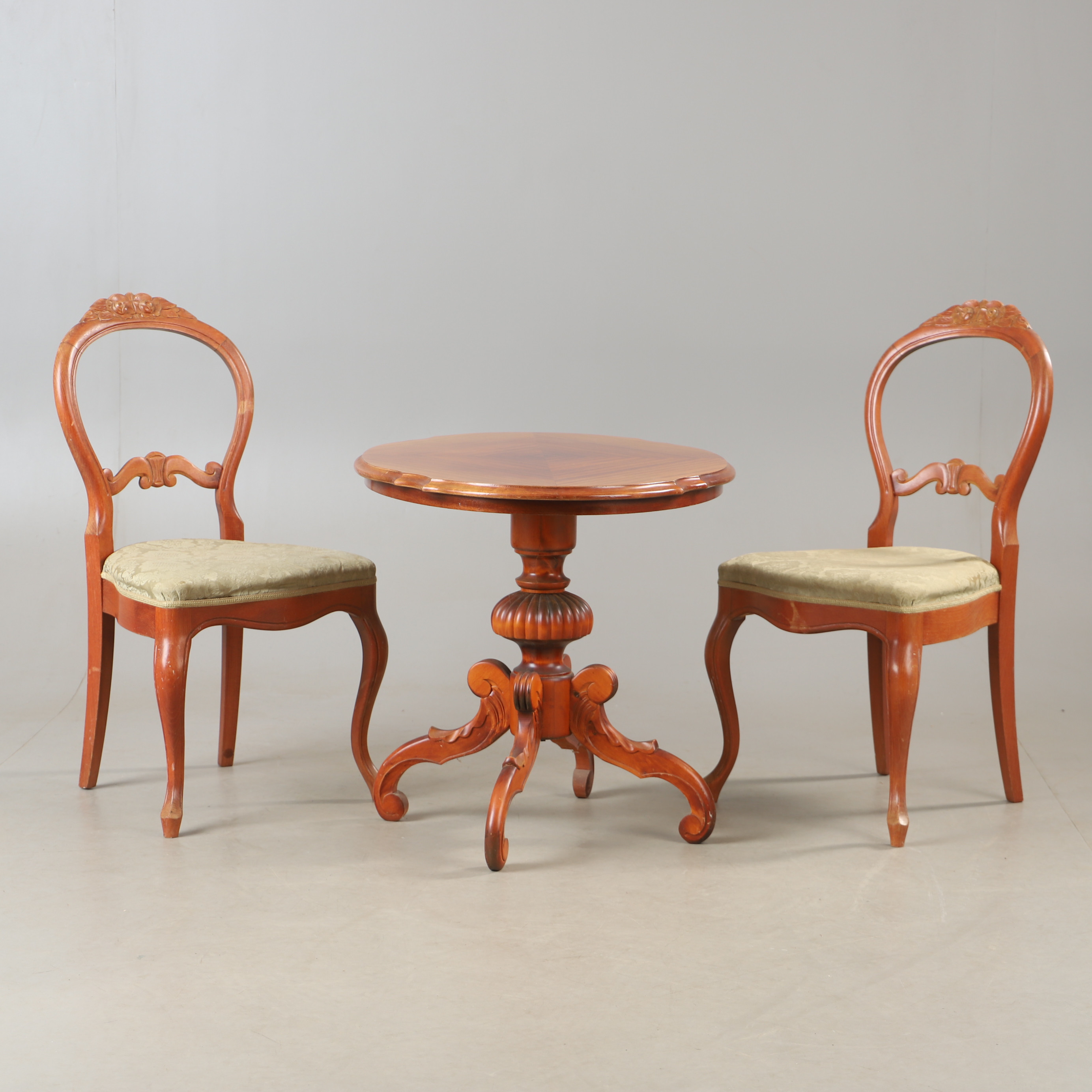 SITTGRUPP, 3 delar, mahogny och bok, rokokostil.