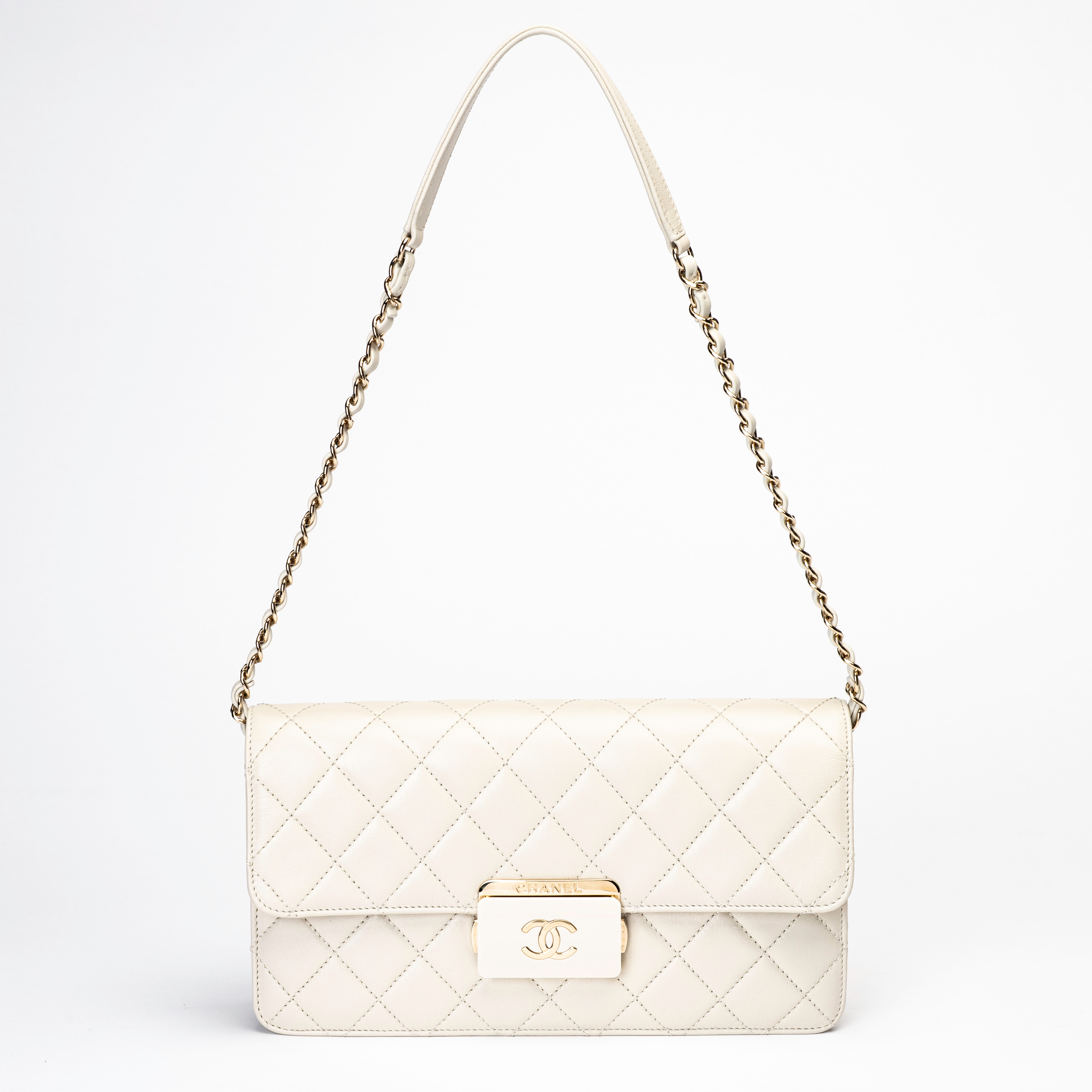 CHANEL. Handväska, Sac à Rabat, quiltat beige kalvskinn, 2017.