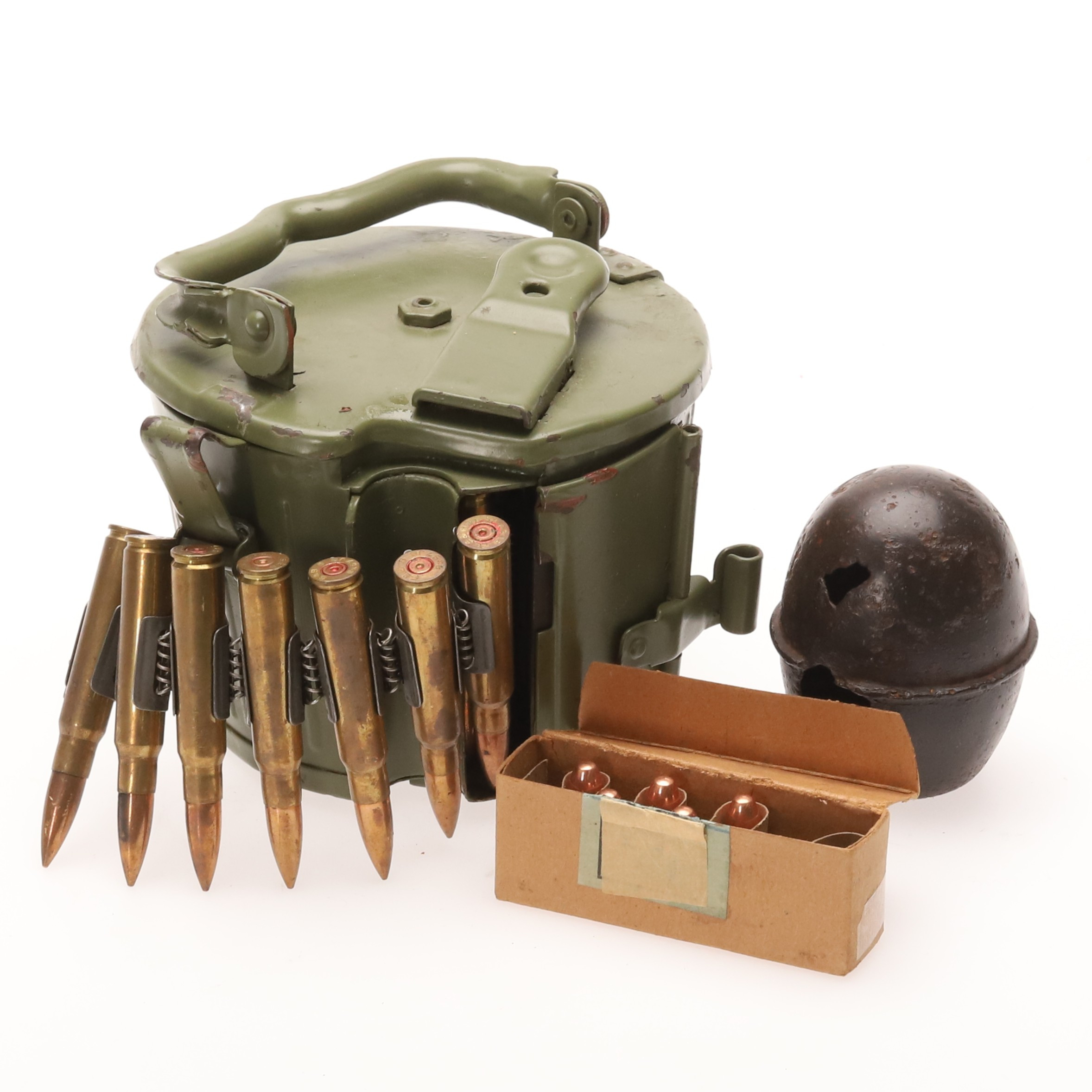 WWII MEMORIBILIA, Tyskland, b.la magasin MG 42, "egg granade" mm.