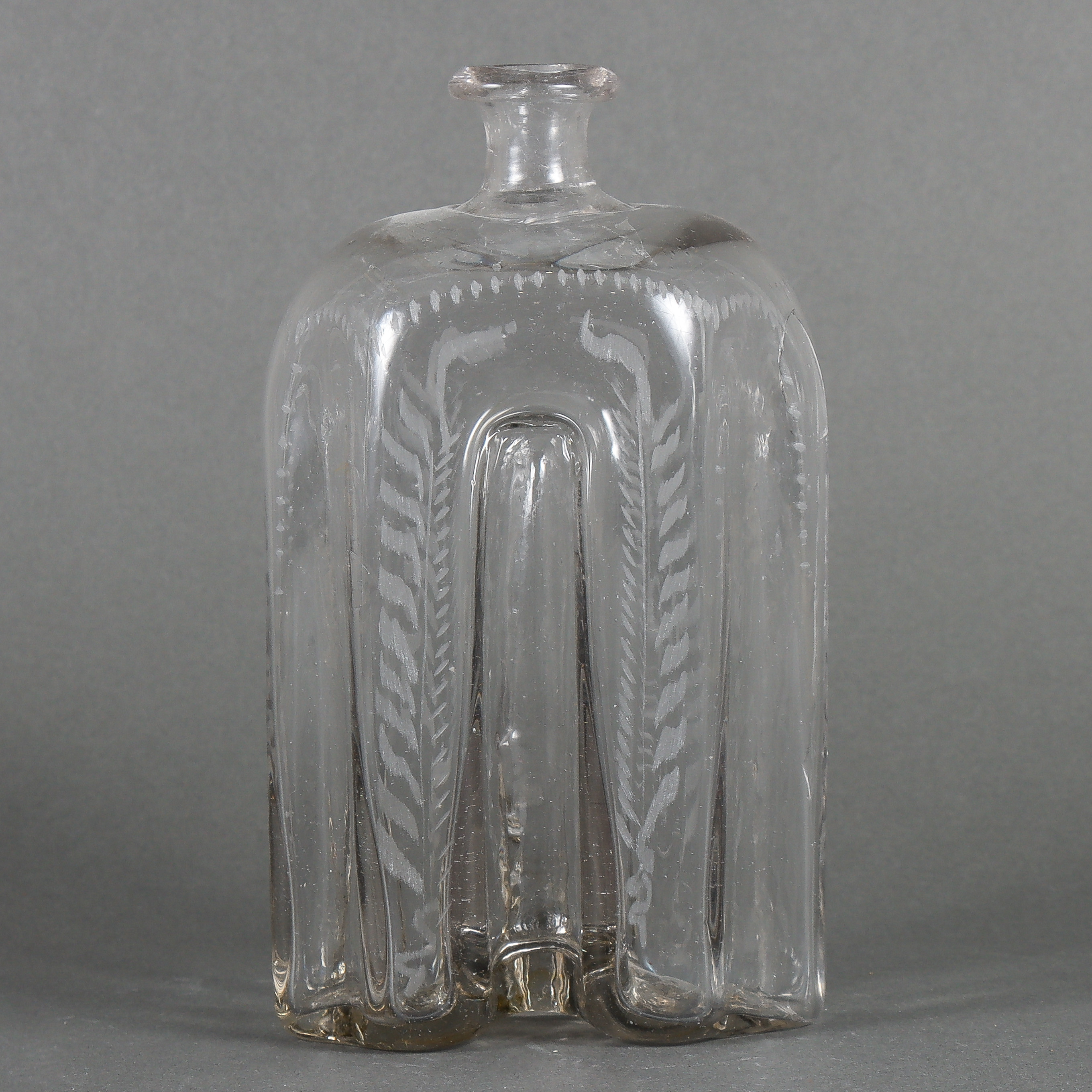 BRÄNNVINSFLASKA "greppaflaska", 1800-tal.