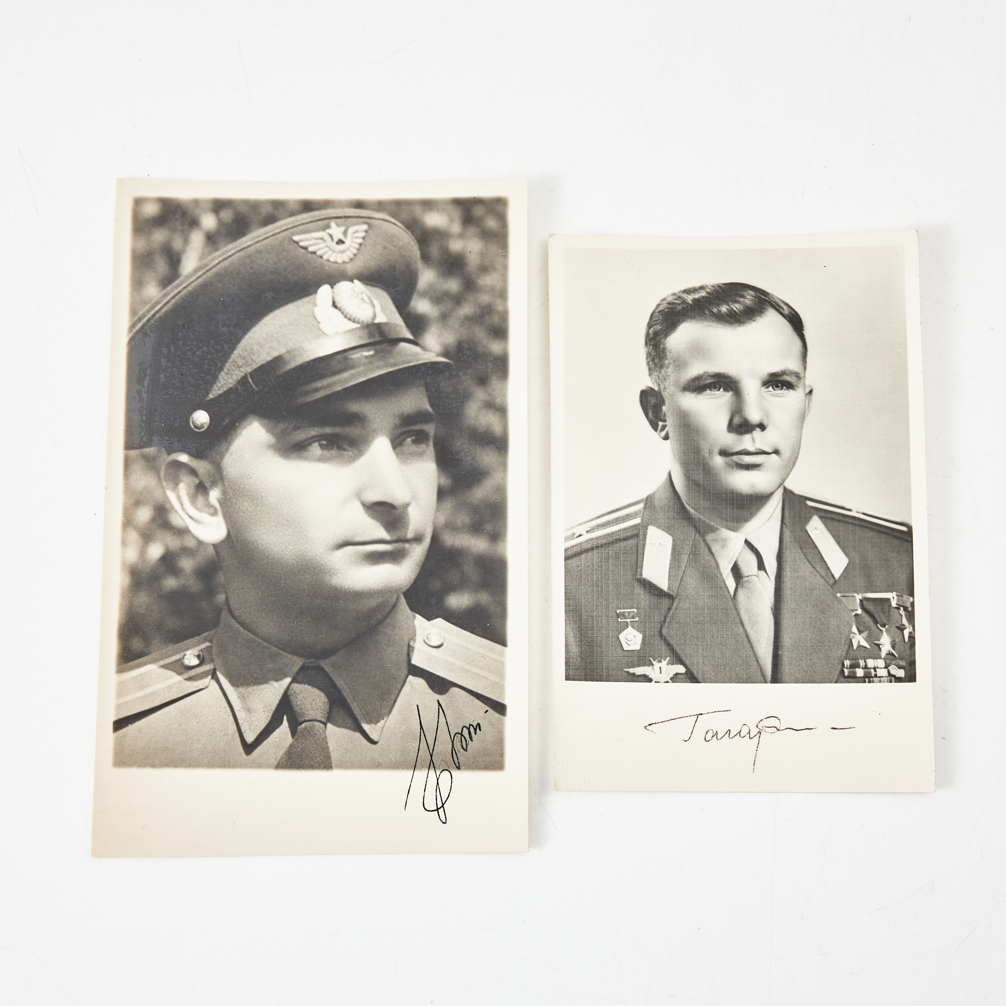 AUTOGRAFER, 2 st., Yuri Gagarin, Valery Bykovsky.