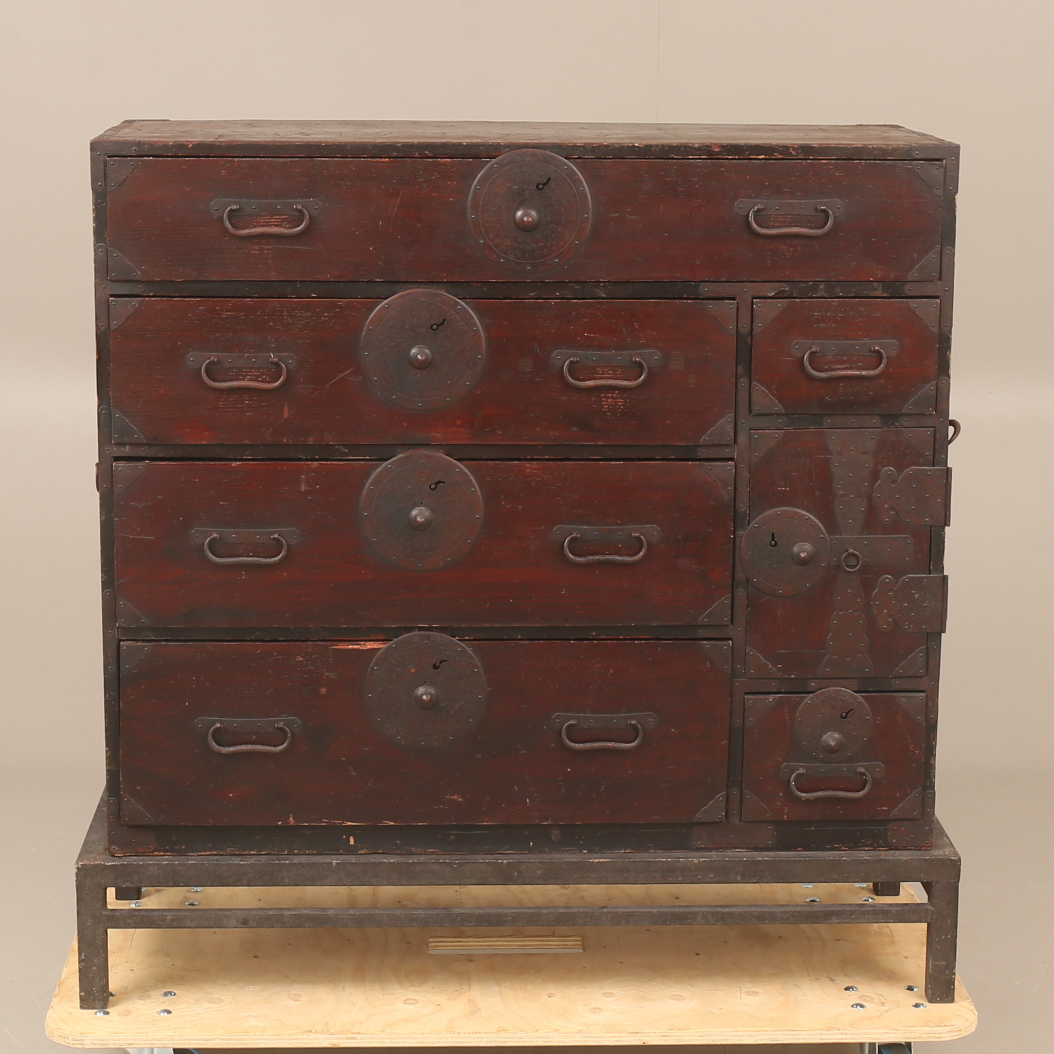 BYRÅ, s k Tansu, Japan, 1800-tal.