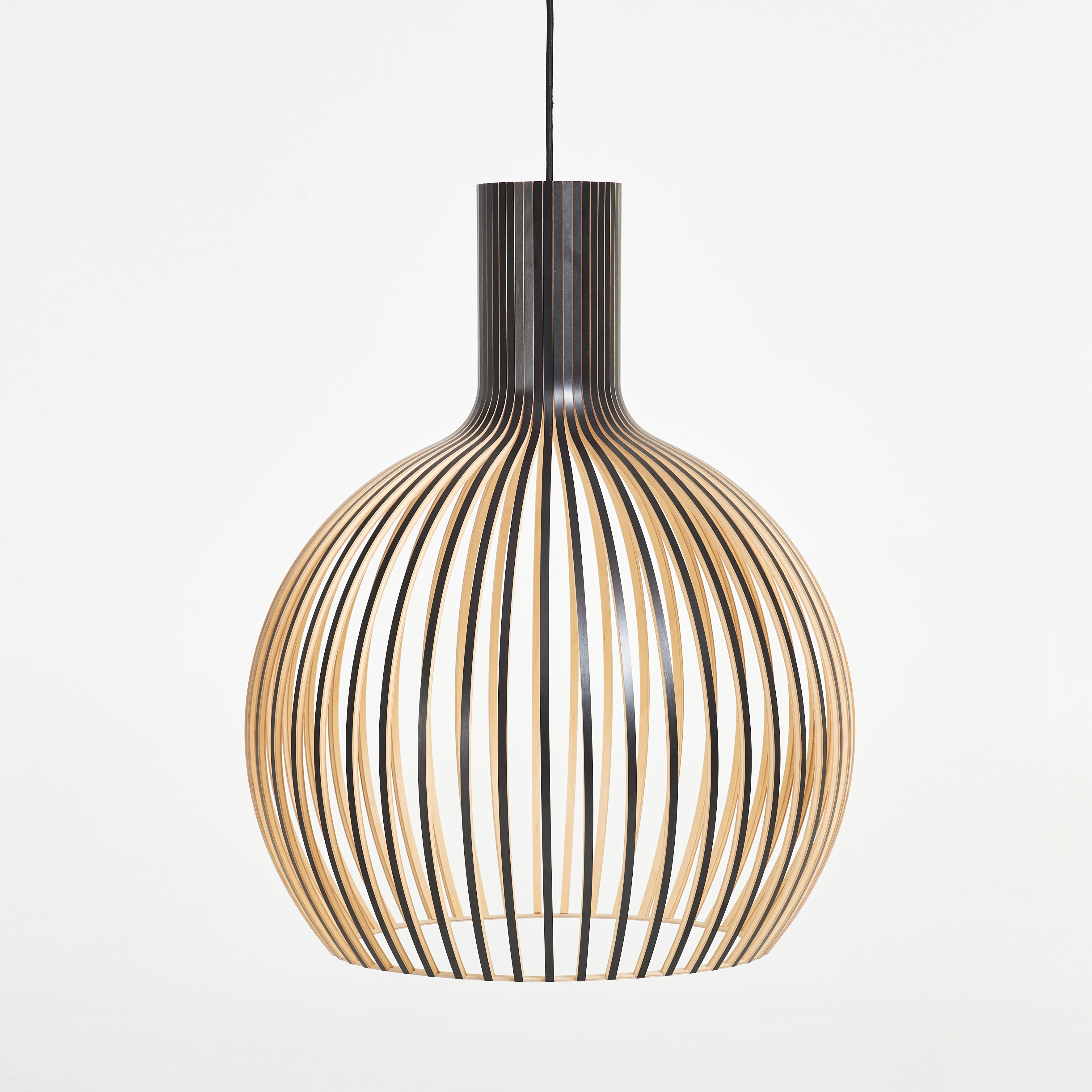 SEPPO KOHO. TAKLAMPA, "Octo Small 4241", för Secto Design Oy, etikettmärkt.