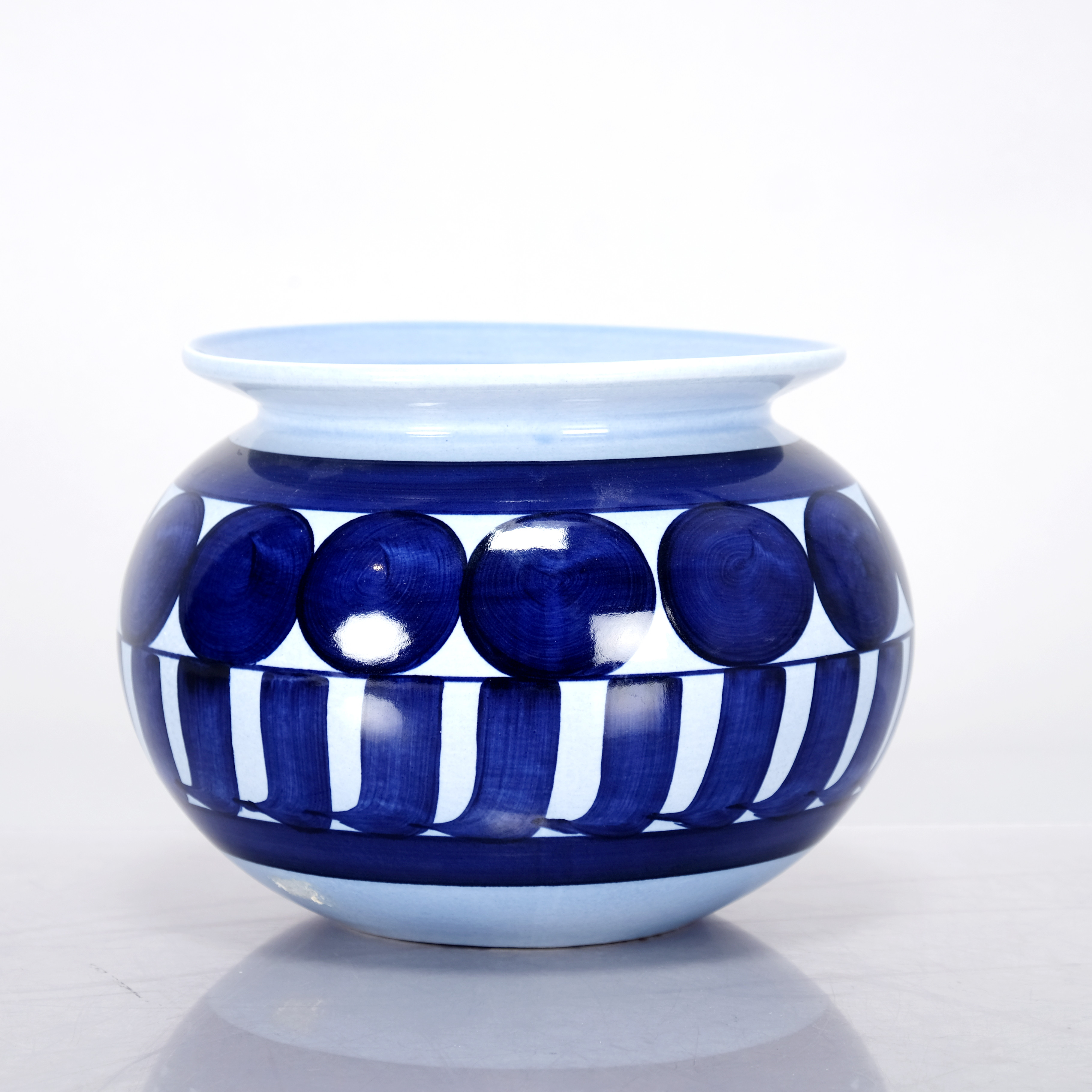 LISA LARSON. TERRIN, "Matilda" signerad, studiohanden, Gustavsberg, stengods.