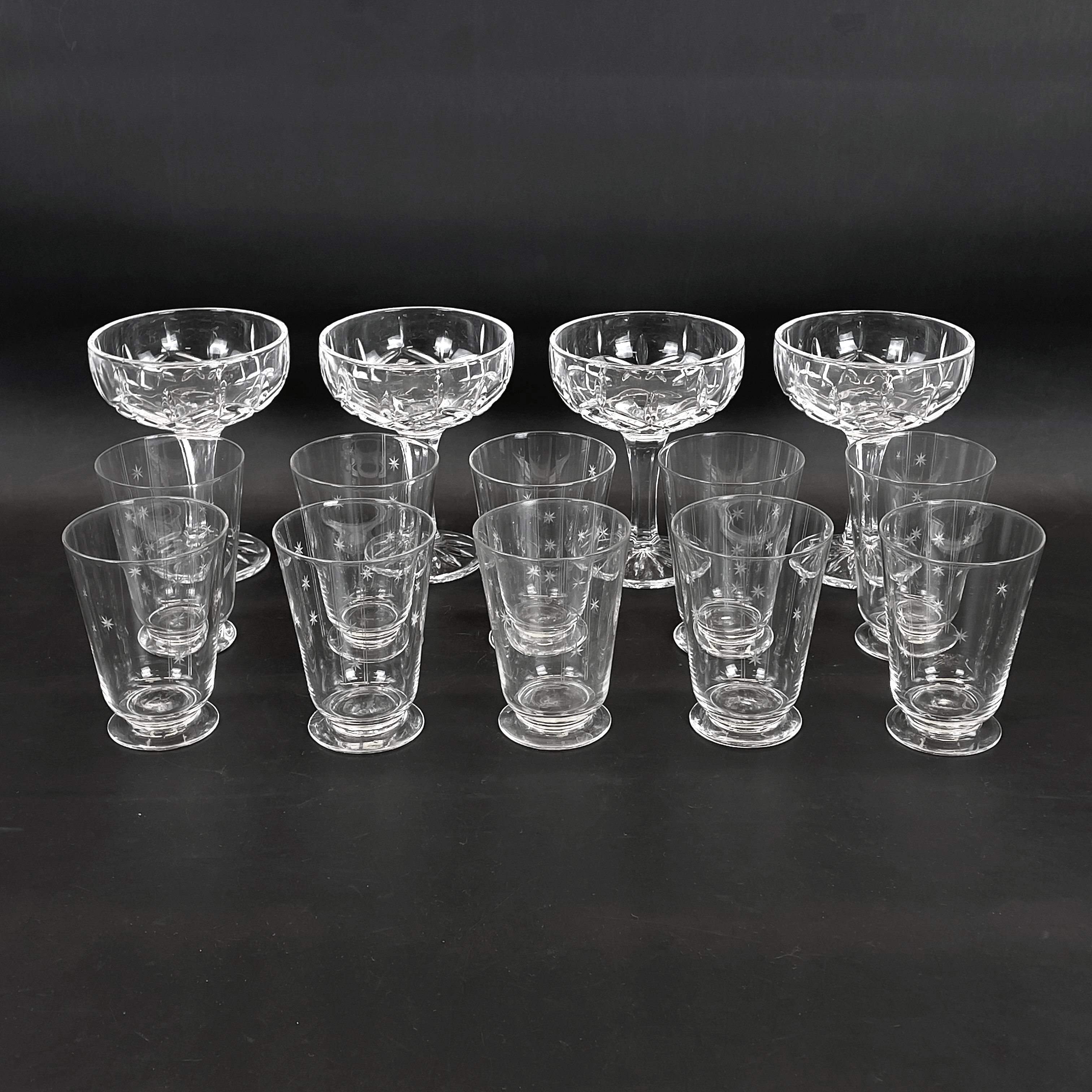 PARTI GLAS, 14 delar, bl a Aida Harvey.