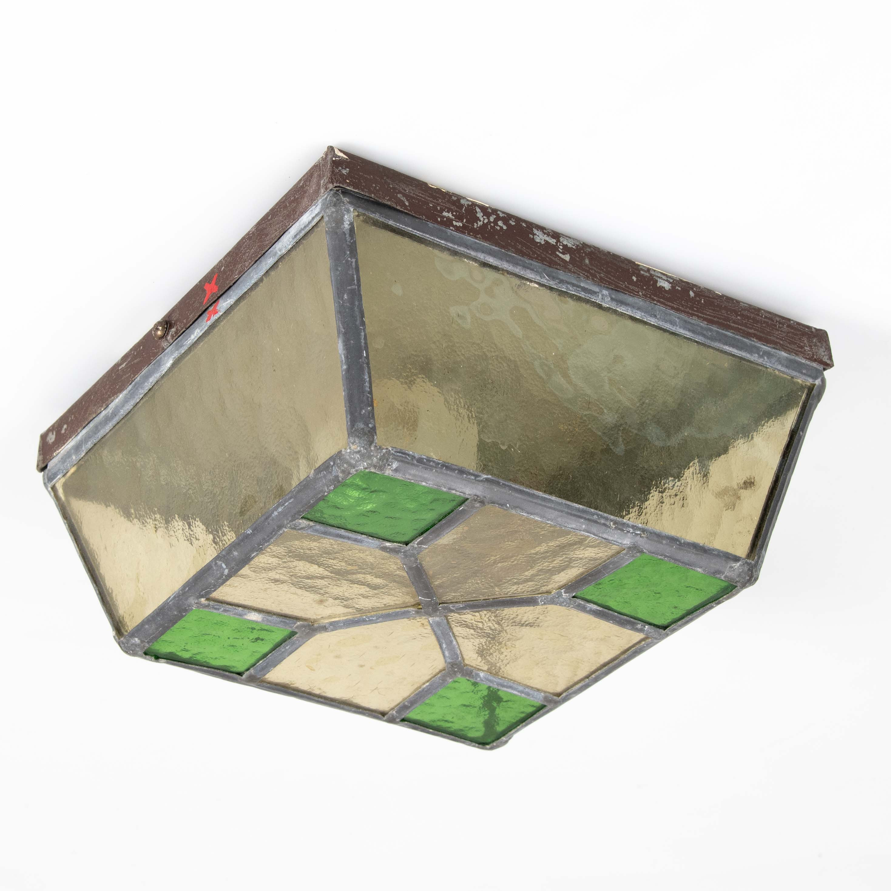 PLAFOND. Utomhuslampa, blyinfattat glas.