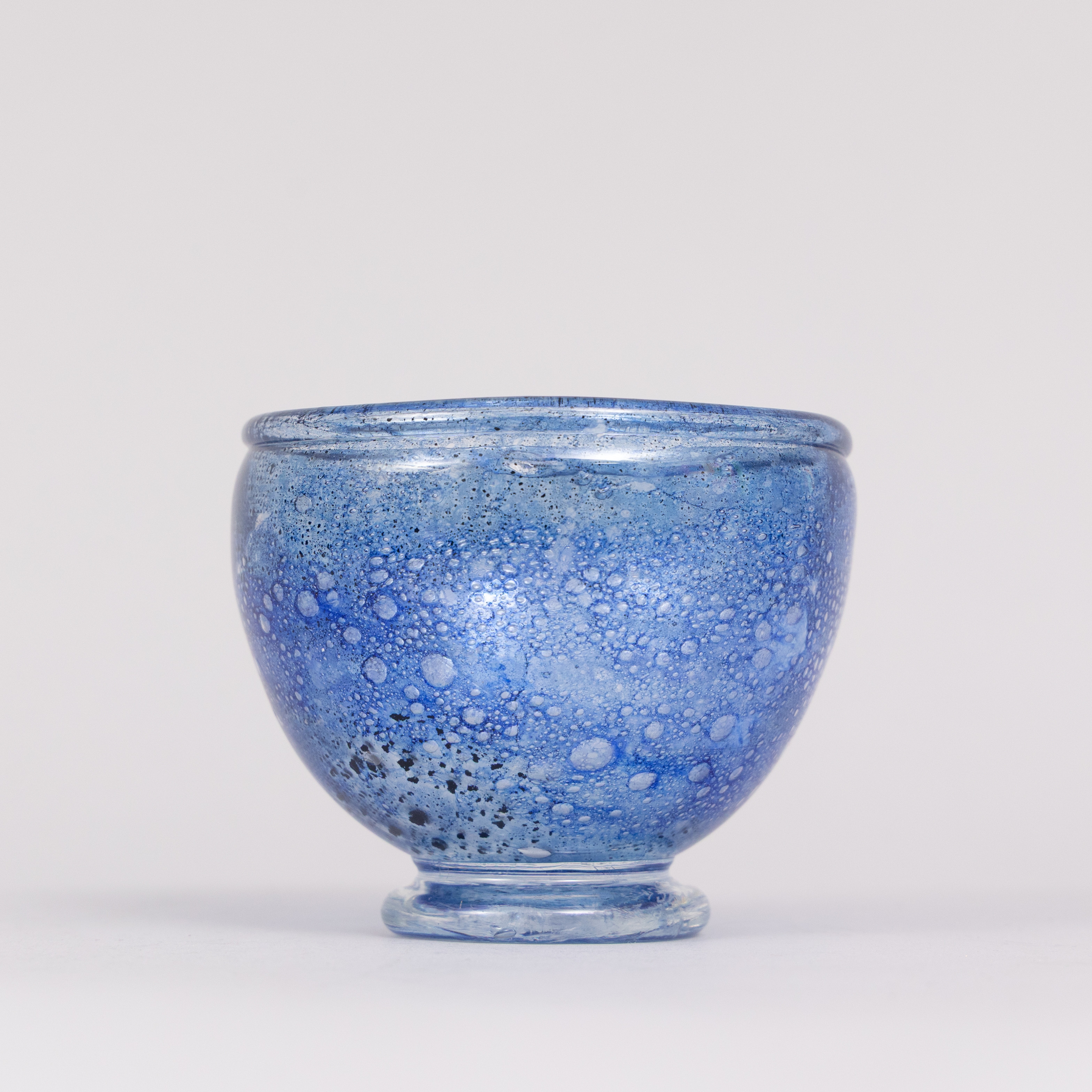 PERNILLE BASTRUP. Skål, glas, Gjudhjemglasrøgeri, Bormholm, osignerad.