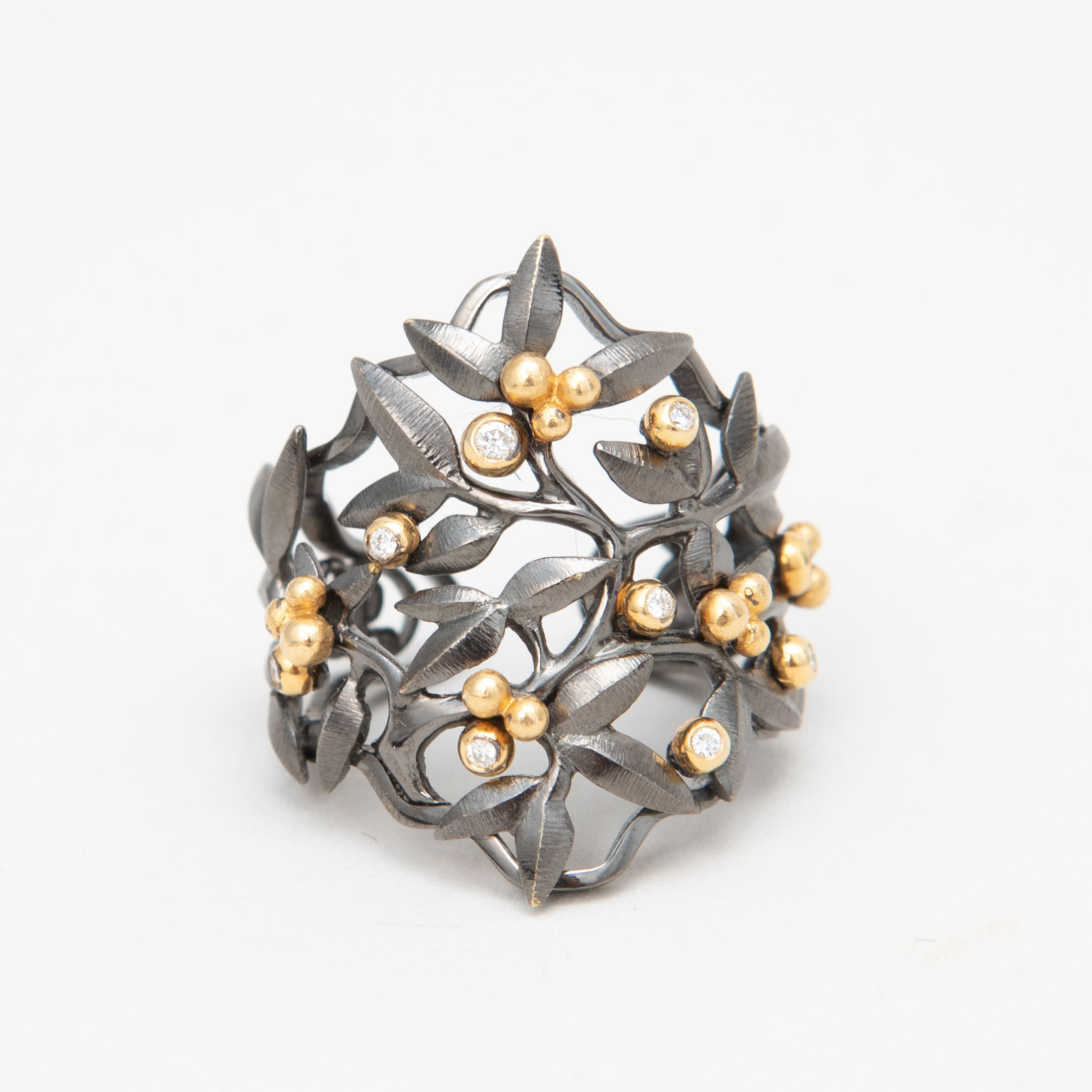 CHARLOTTE LYNGGAARD. Ring, "Forest", silver, guld samt diamanter.