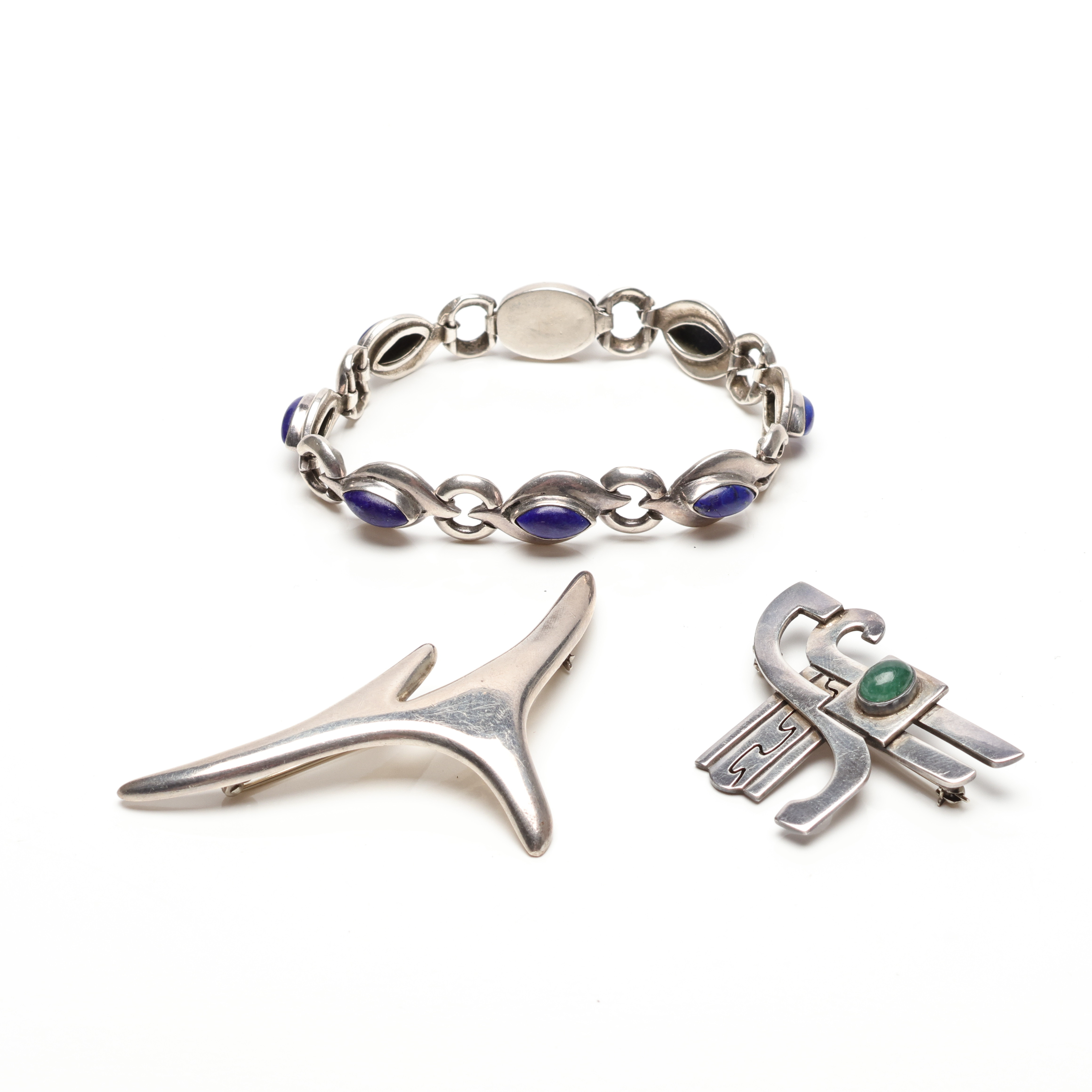 BROSCHER samt ARMBAND, bl.a. Mexiko.