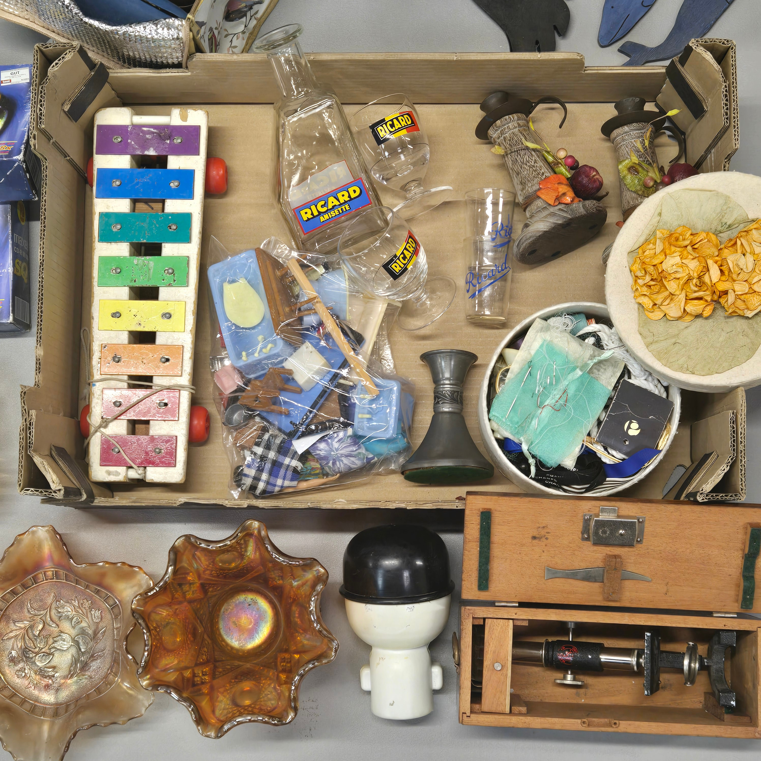 MIXED ITEMS. Miscellaneous - Miscellaneous - Auctionet