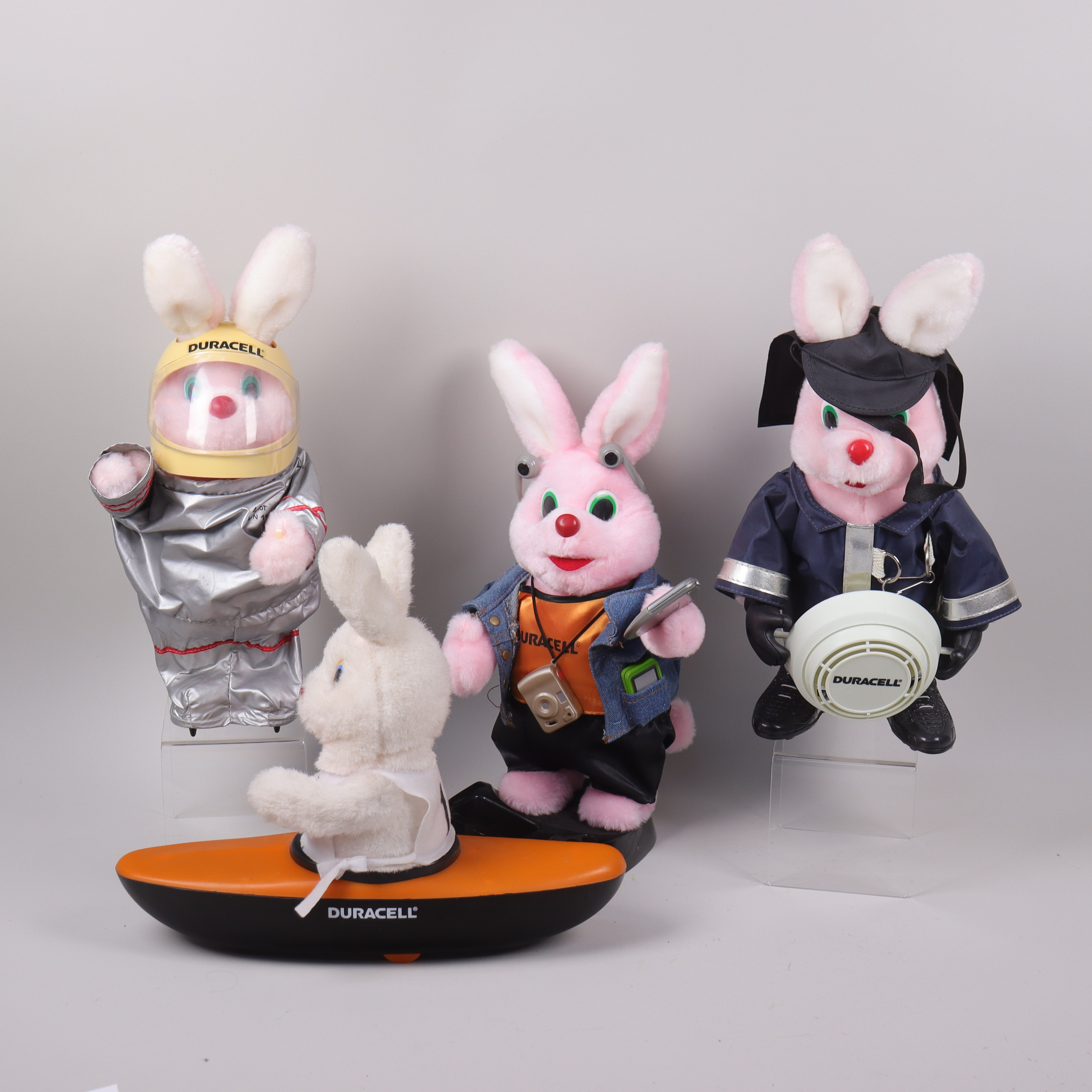 DURACELL KANINER, reklamfigurer för batteriföretaget Duracell, 4 st.