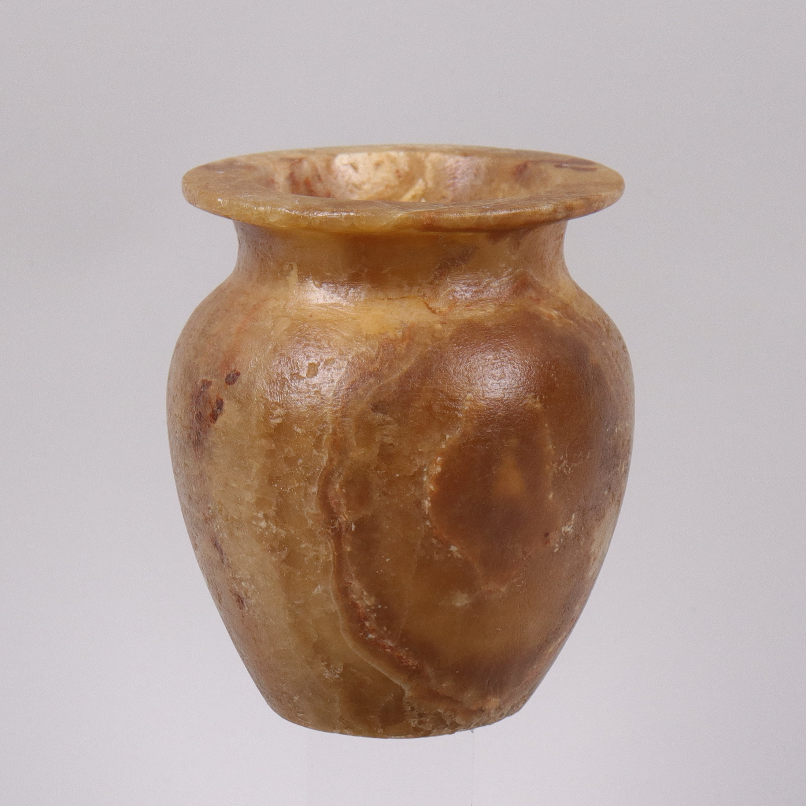 VAS, alabaster, egyptisk stil.