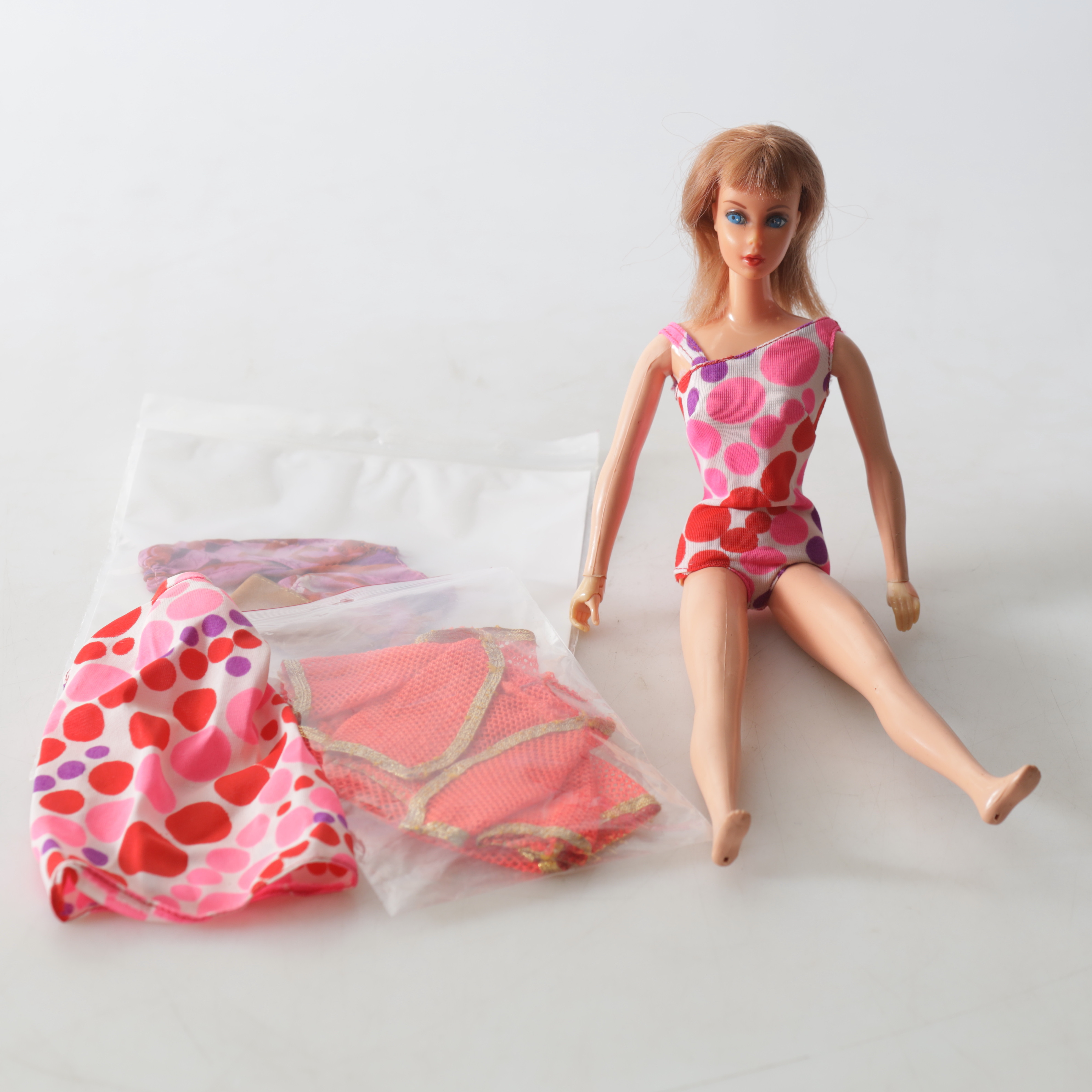 BARBIE, #1152 Dramatic Living Barbie BL TNT Redhead/Titian Straight Long Hair-Style, (1970:s), Mattel.