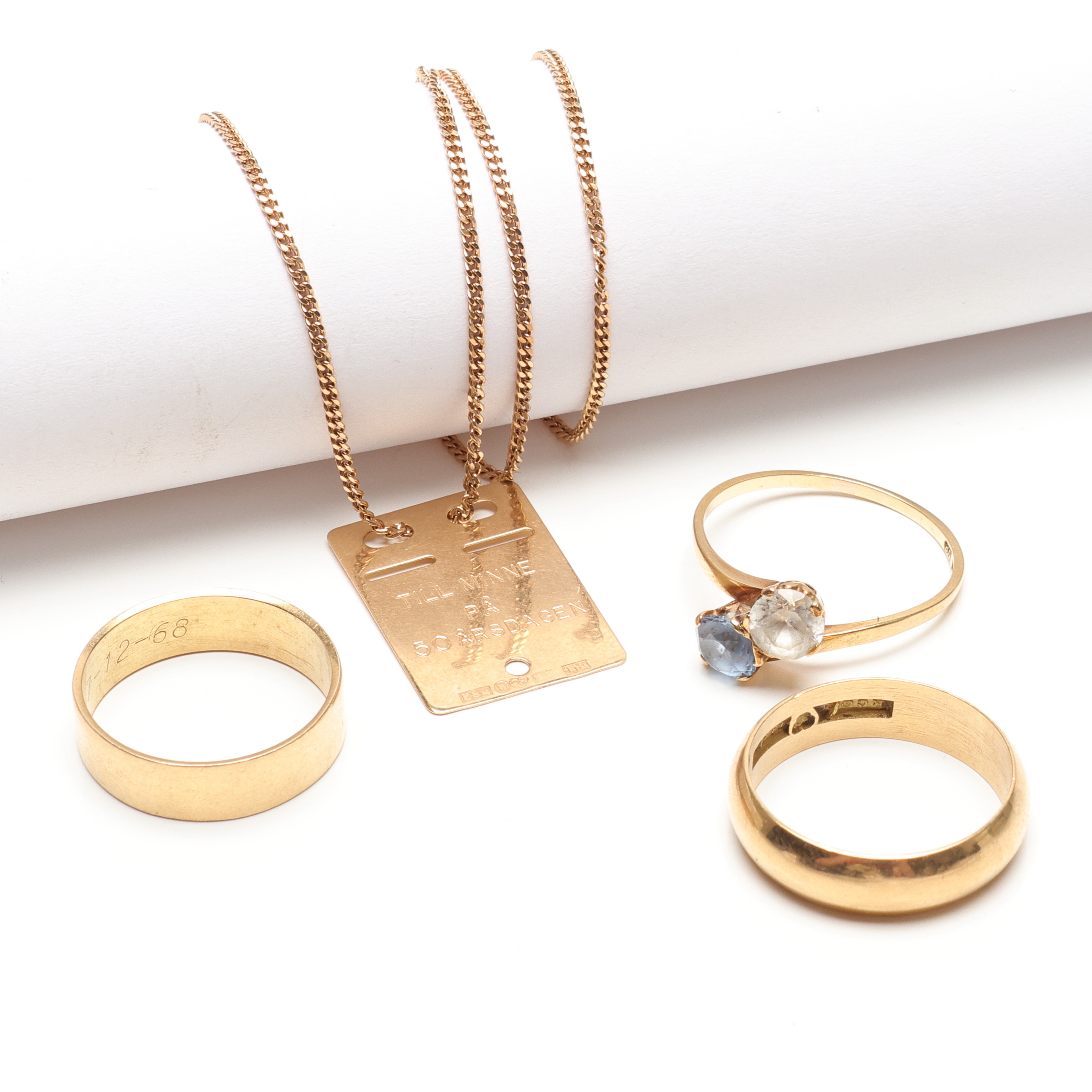 SMYCKEN, fem delar, guld, 18k, ca 18 gram.