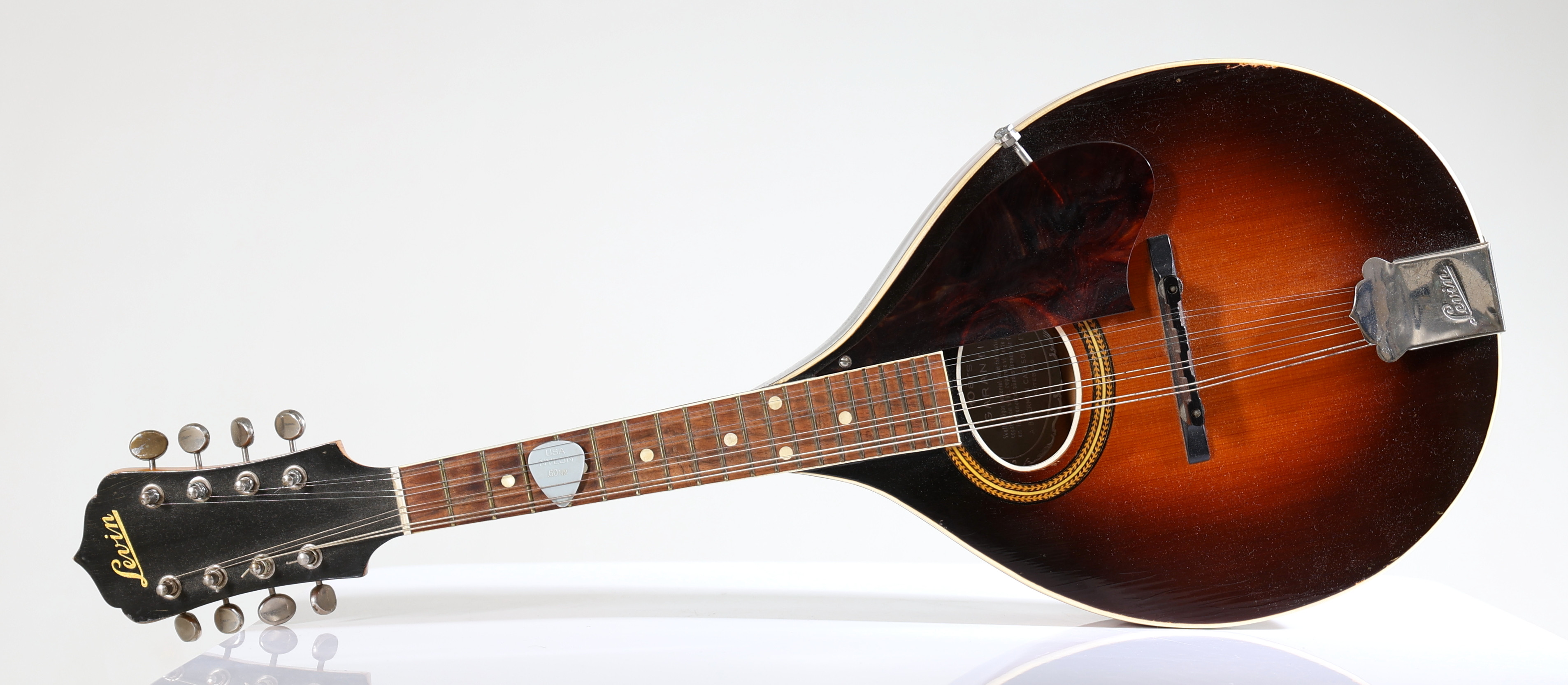 MANDOLIN, AB Herman Carlsson Levin, Göteborg, 1900-tal.