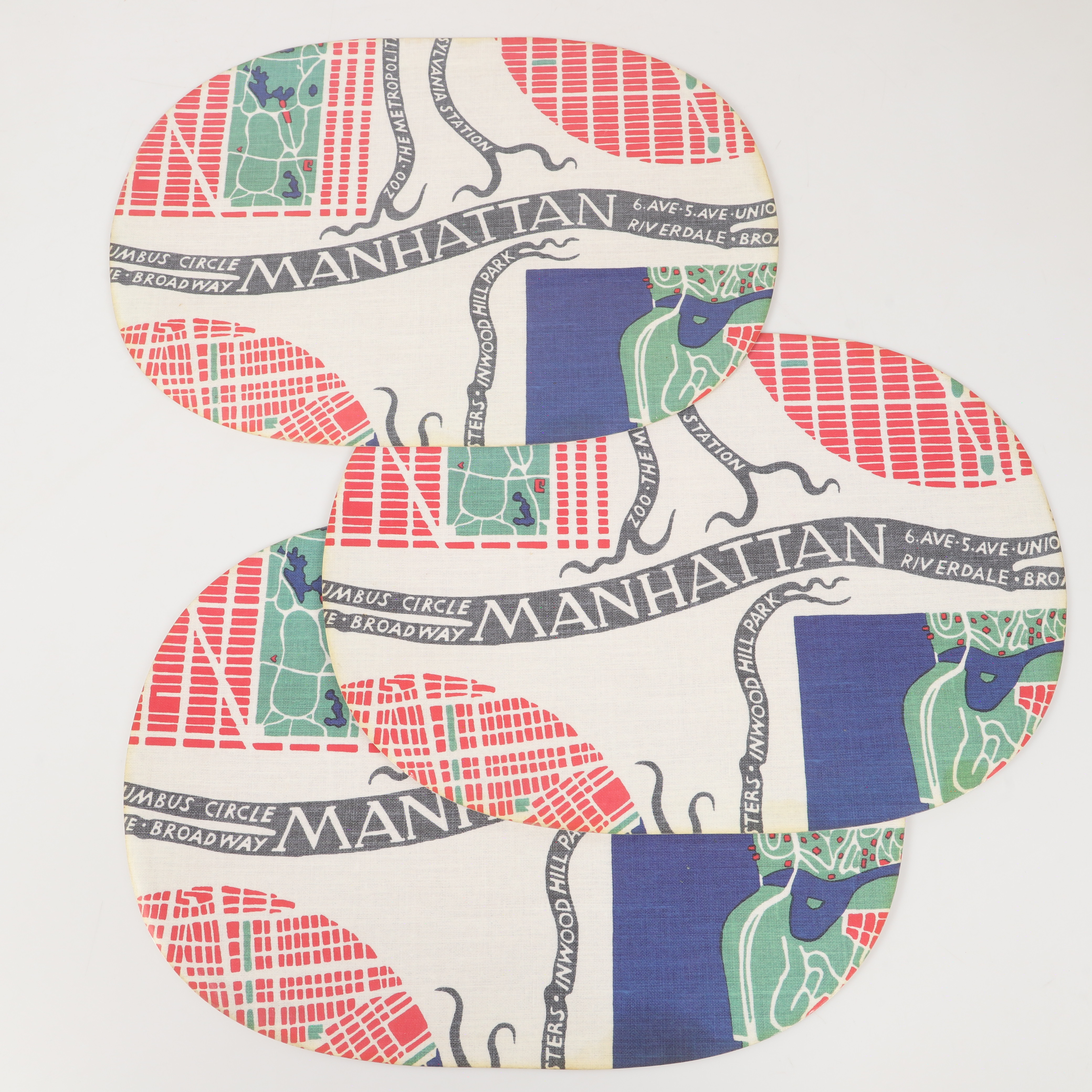 JOSEF FRANK. Bordsunderlägg, 3 stycken, "Manhattan", plast, Firma Svenskt Tenn, Stockholm.