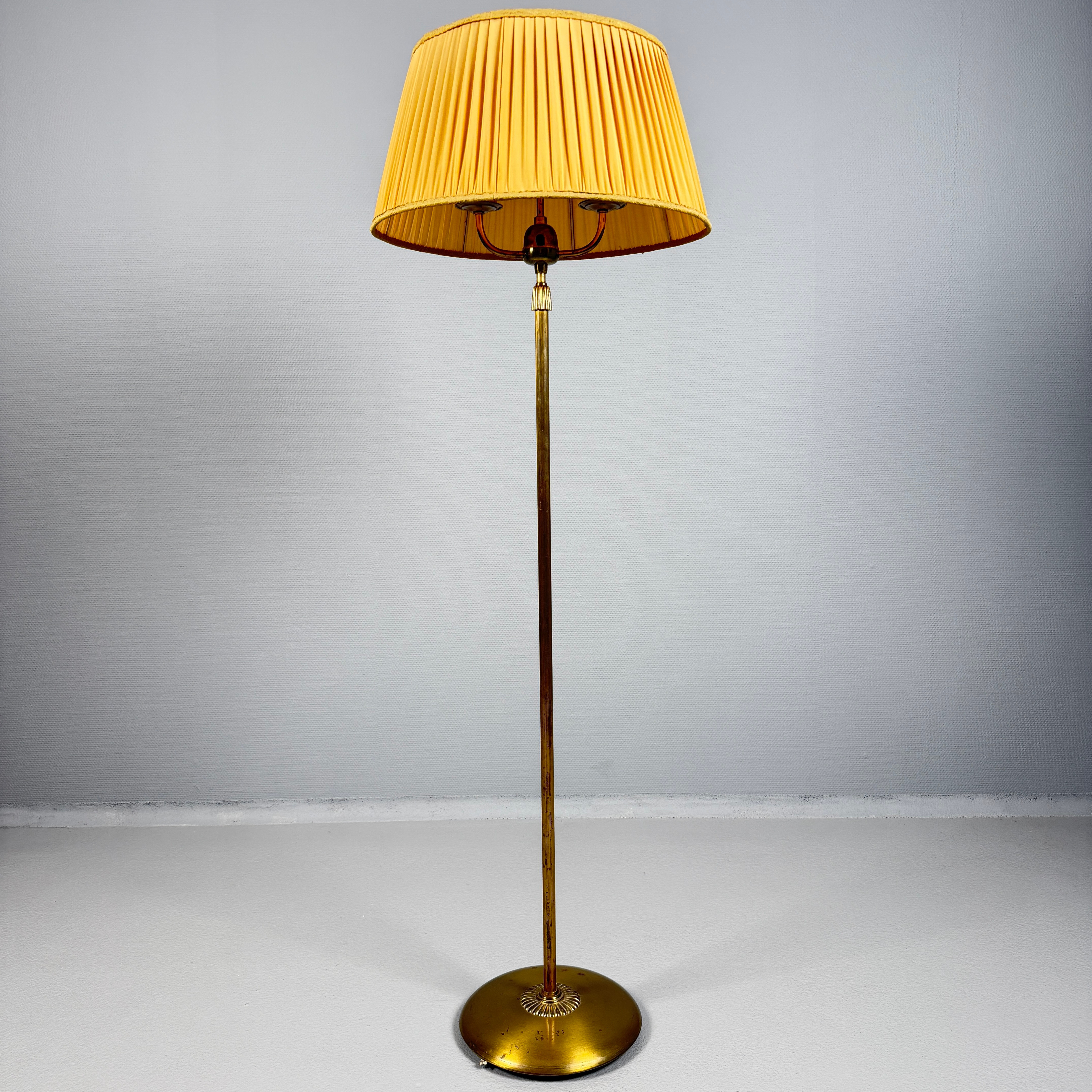 BERTIL BRISBORG (1910-1993). Golvlampa, modell 31376, design för Nordiska kompaniet, 1940-tal, Swedish Modern.