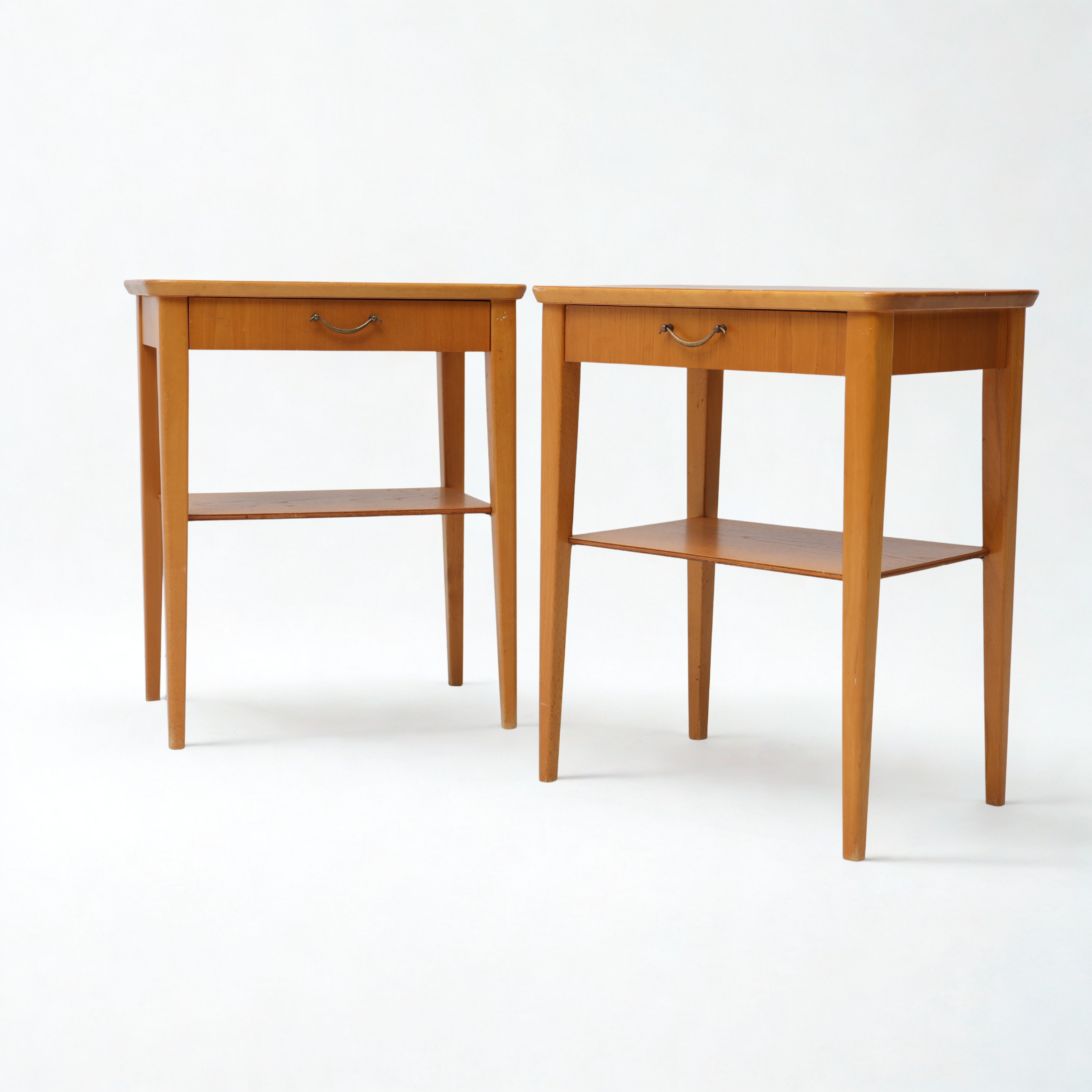 NATTDUKSBORD, 2st, teak & bok, 1950-1960-tal.