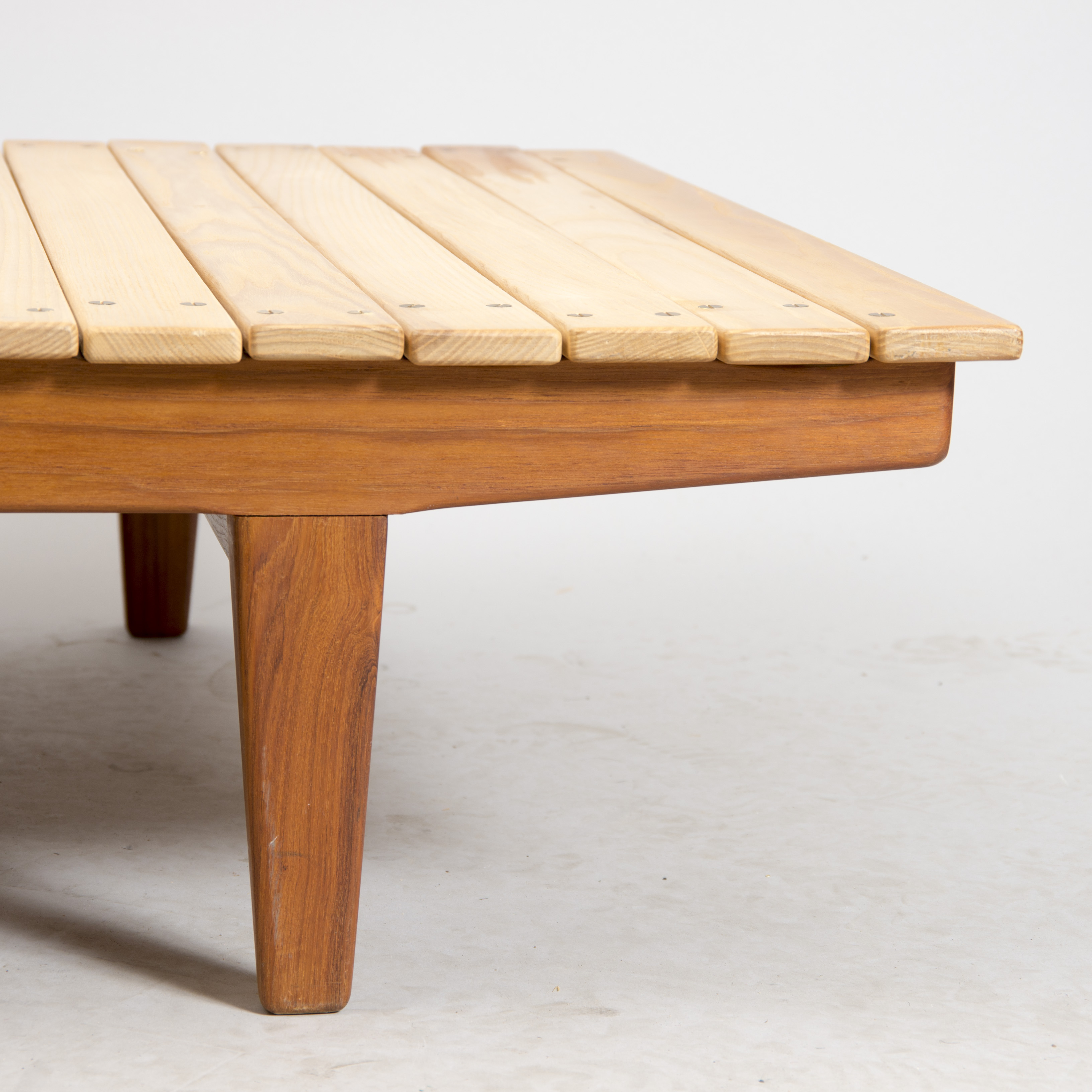 Bilder för 513610 SäNG DAGBäDD, teak, 1900 talets mitt Auctionet Bilder för 513610 SäNG DAGBäDD, teak, 1900 talets mitt Auctionet