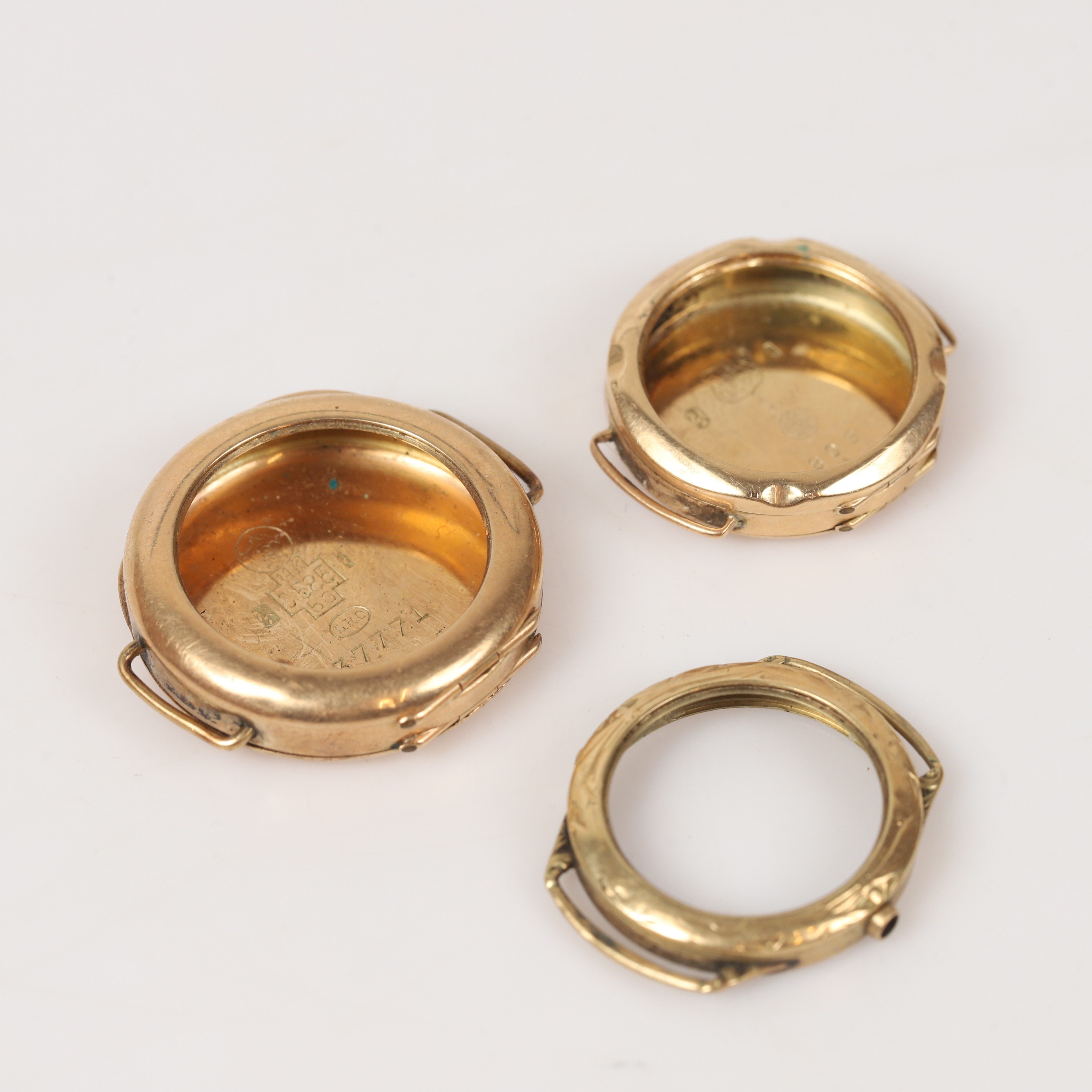 ARMBANDSURSBOETTER, 3 stycken, 14 K guld.